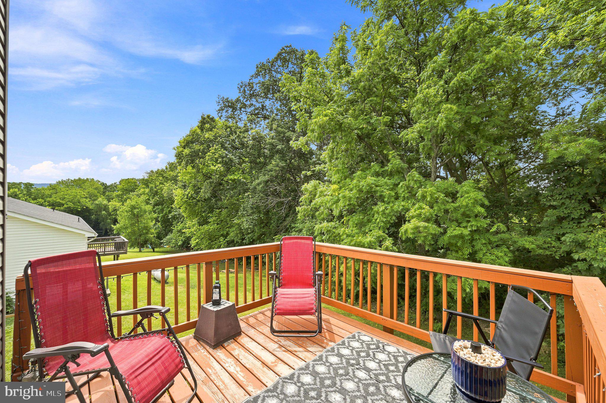 116 BAER OAK DRIVE