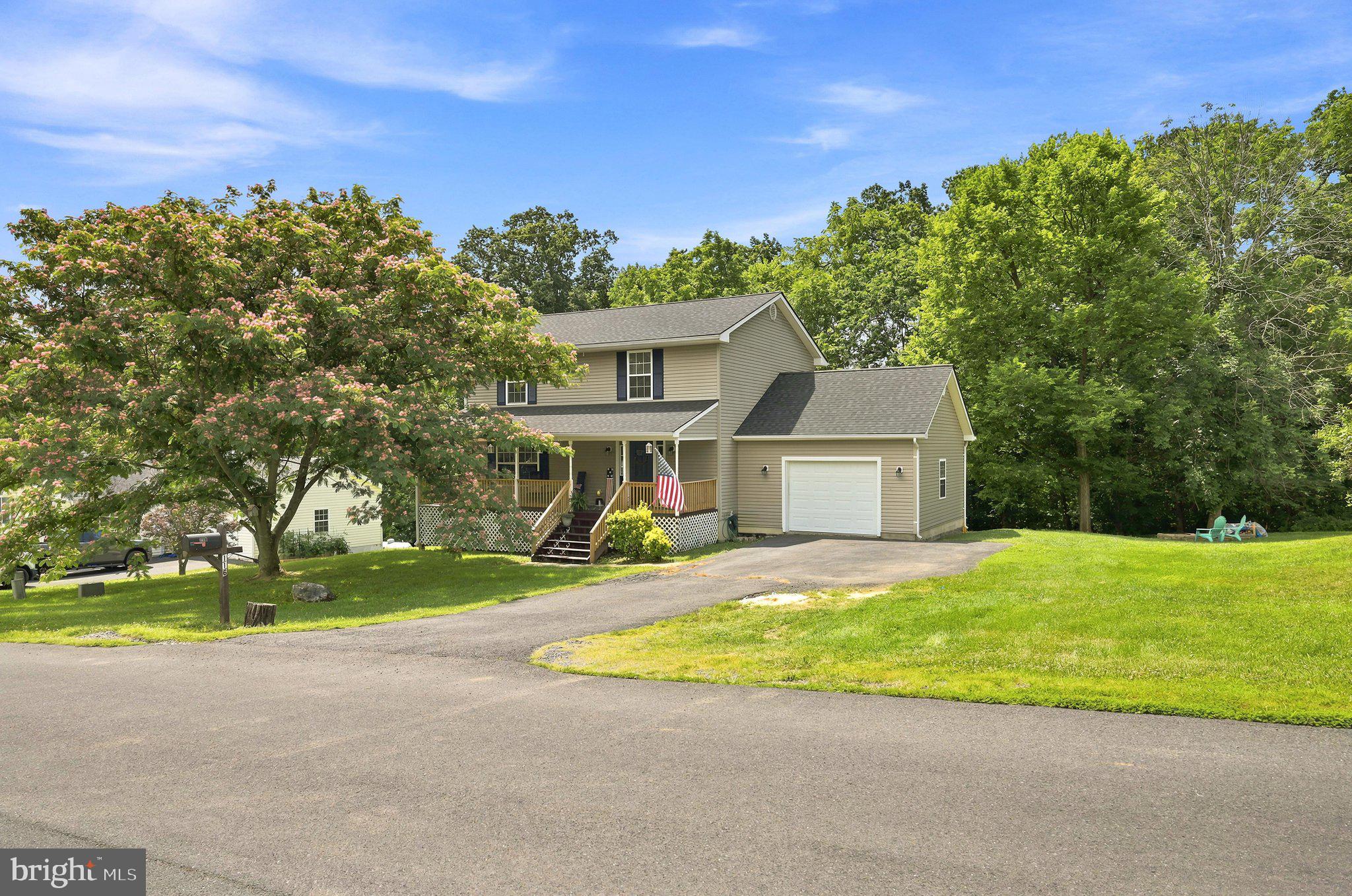 116 BAER OAK DRIVE