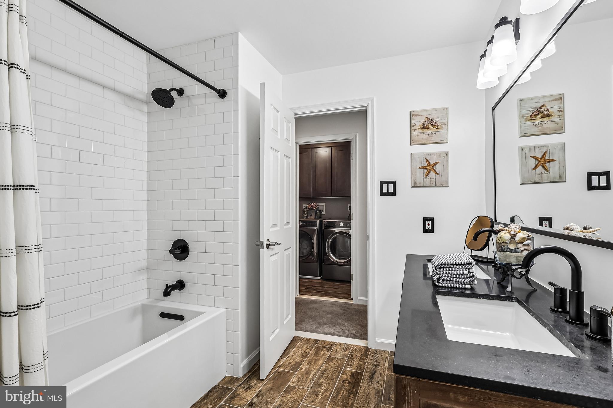 BELLE AIRE - Residential
