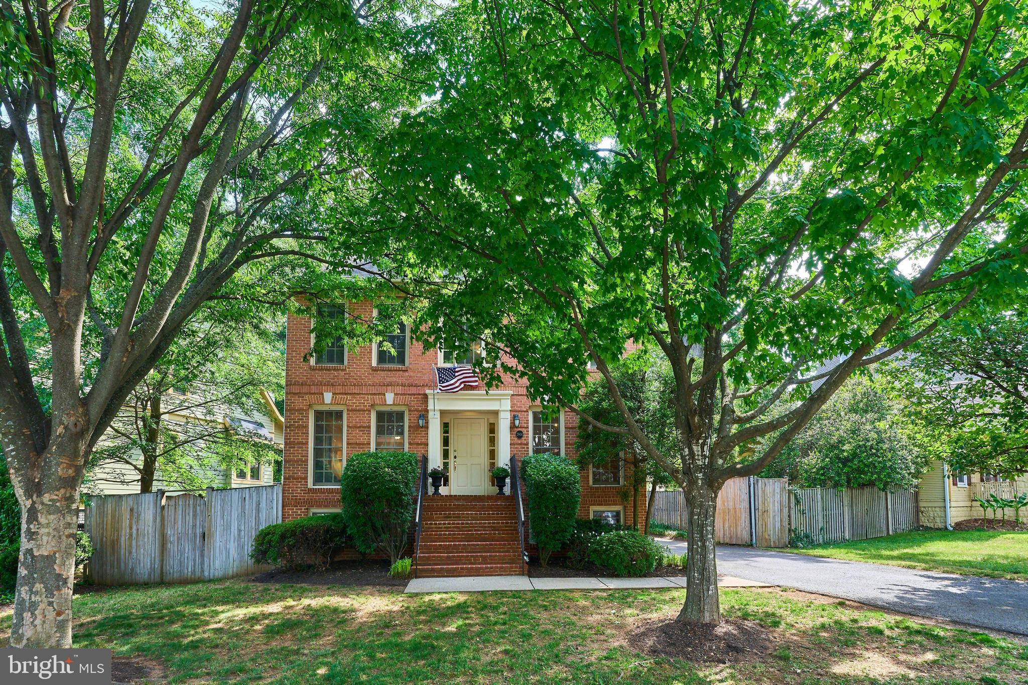 LYON PARK - Residential