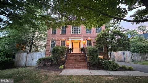 Photo of 2904 N 4th Street N, ARLINGTON, VA 22201 (MLS # VAAR2073544)