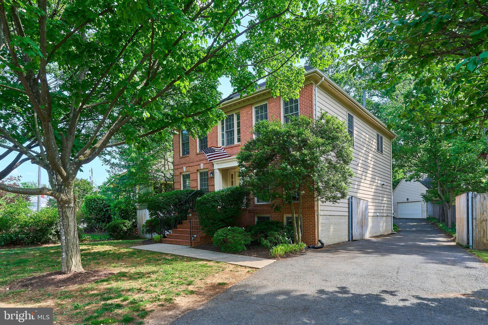 LYON PARK - Residential