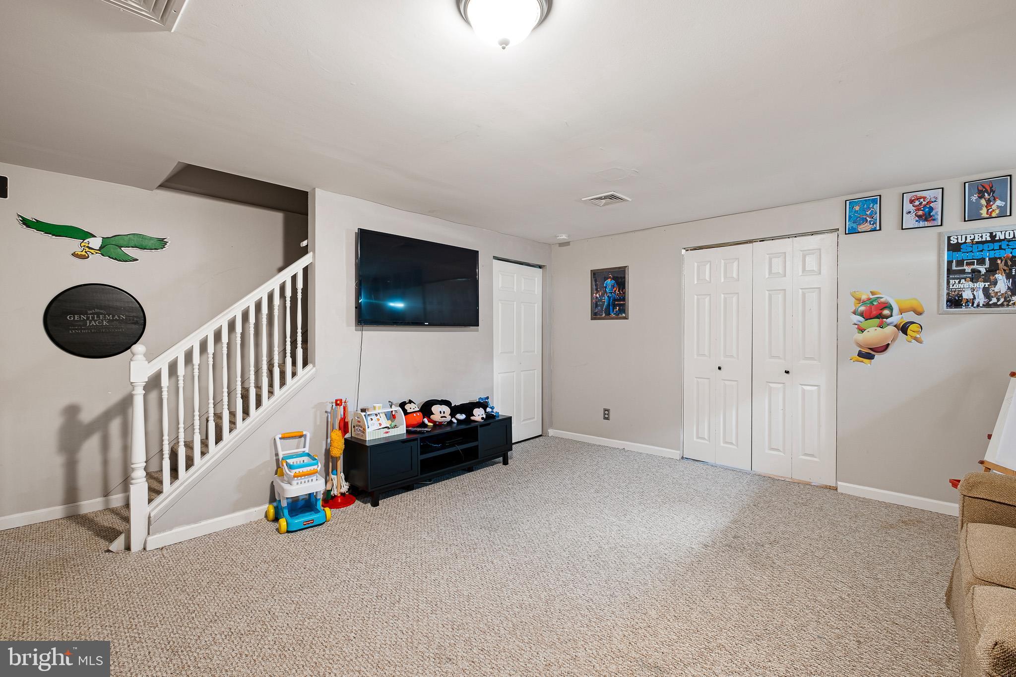 CANTERBURY WOODS - Residential