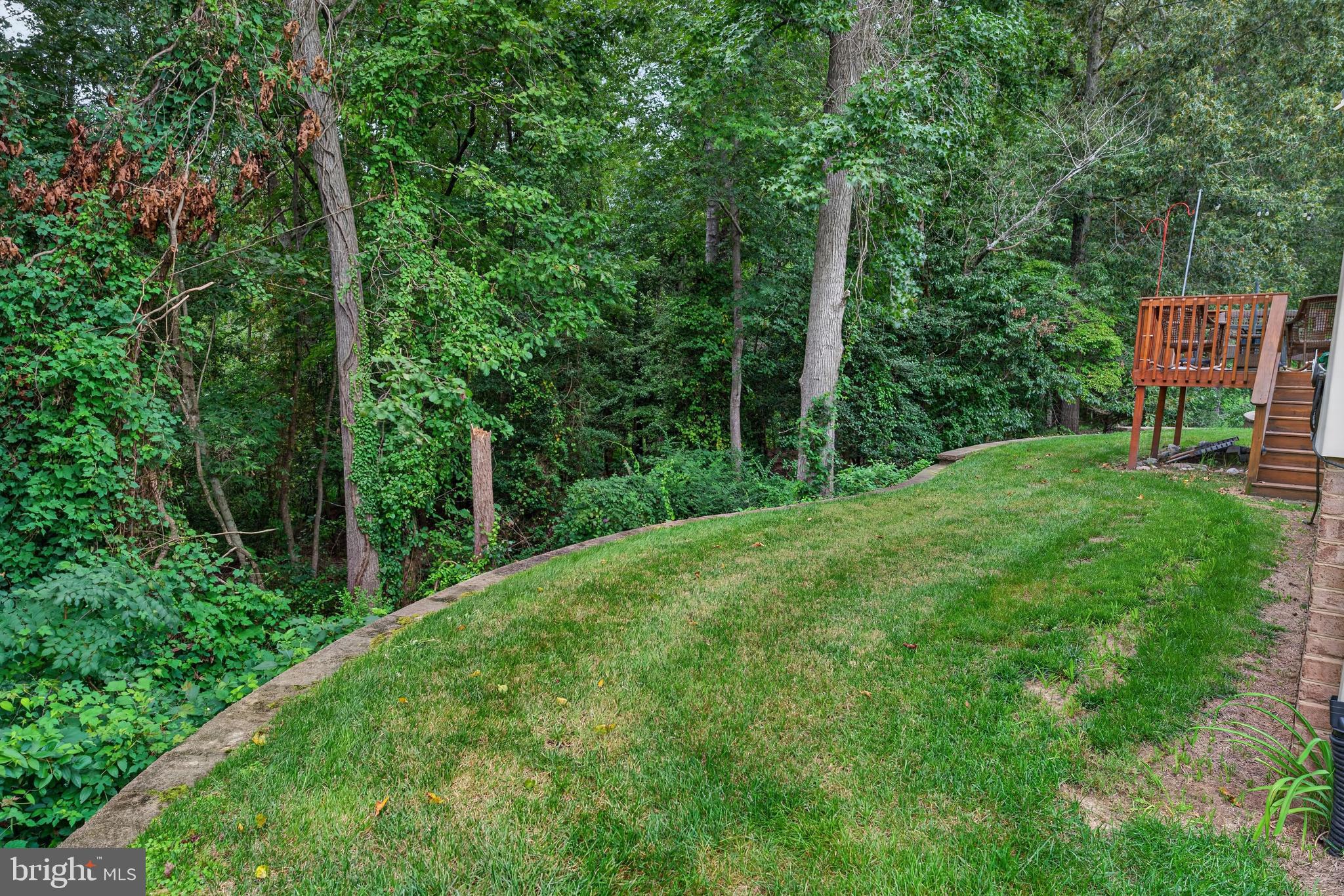 220 CREEKSIDE DRIVE