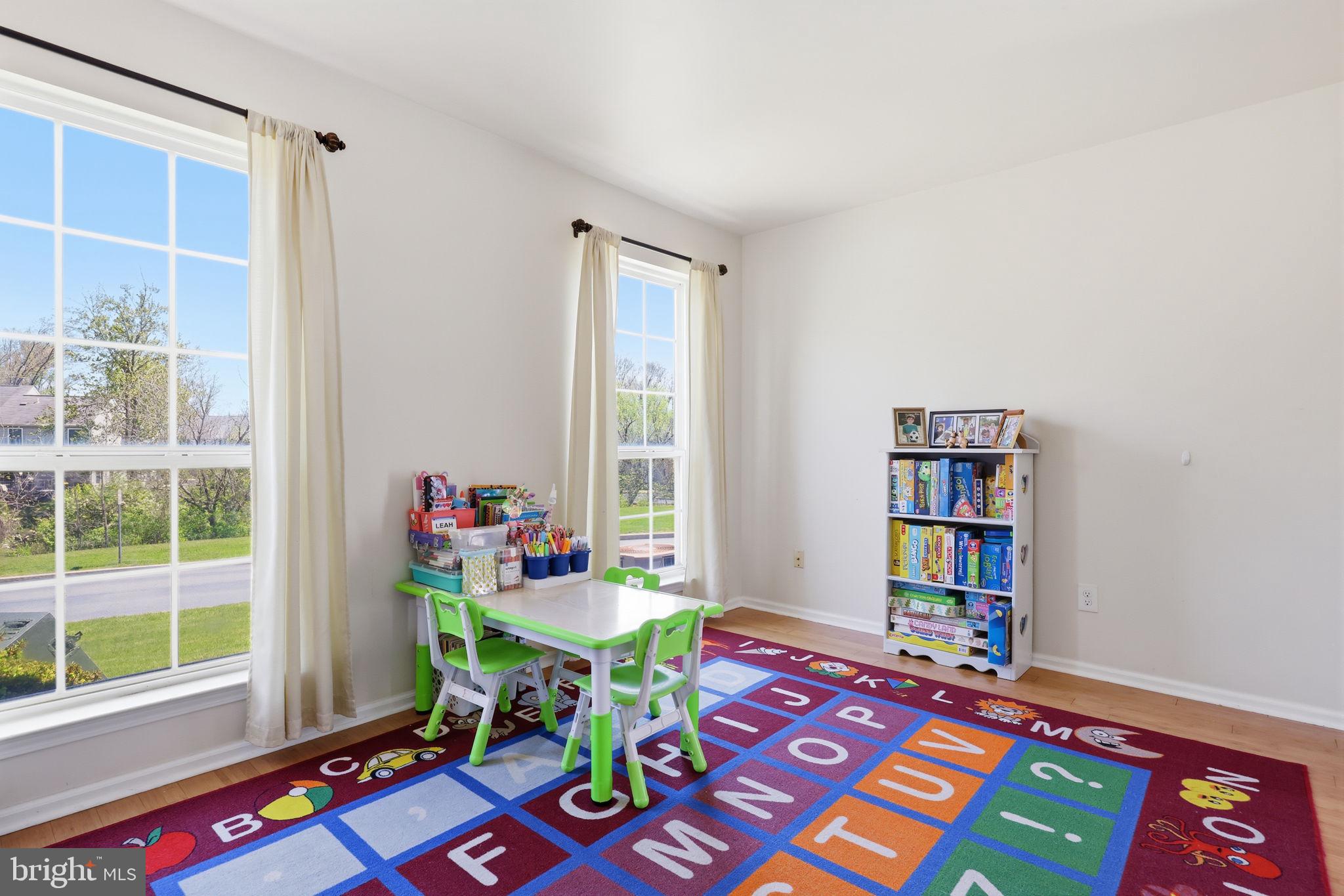 SPRING MOUNT - Residential