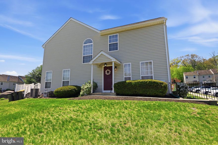 <br> Welcome Home! Charming END UNIT Townhome (with a private side entrance) in the desirable Spring Mountain Community and the award-winning Perkiomen Valley School District!  This inviting 3-bedroom, 2.5-bath townhome is perfect for first-time buyers, families or anyone looking for a peaceful retreat.<br>

<br>The first floor features Bamboo hardwood flooring that runs throughout the main level of the home. Step inside this beautifully maintained home, where a warm and inviting living room greets you and flows into an eat in kitchen with a separate bonus room (potential dining area, home office, or play room). Sliders lead to a large Trex deck perfect for outdoor entertaining.  A half bath is also conveniently located on the main level.<br>

<br>Upstairs you will find 3 spacious bedrooms and two full bathrooms. French doors open to a spacious primary suite featuring a walk-in closet and a private en-suite bath. Two additional bedrooms and a full hall bath complete the second floor.<br>

<br>The full basement is ready to be finished and offers around 500 square feet of additional living space.  The basement currently provides ample storage and a great LAUNDRY area (washer & dryer included)!<br>

<br>LOCATION! LOCATION! LOCATION! Enjoy outdoor recreation with the Perkiomen Trail, Spring Mountain Ski Area, and nearby parks just minutes away. Conveniently located near Routes 29, 73, and 422 for easy commuting and access to shopping and dining.<br>

<br>Schedule your showing Today! Don't miss the opportunity to make this spacious home your own—located in a beautiful community surrounded by nature!<br>