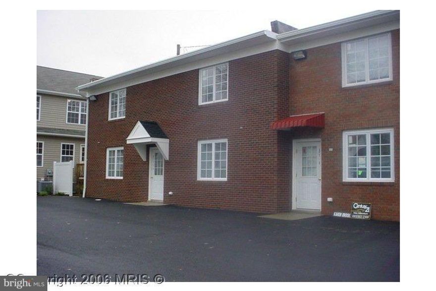 Very nice 2  bedrooms 1 full bath all appliances including washer and dryer. Rent includes water sewer and trash removal!! Credit must be very good.  Walk to downtown Leonardtown.