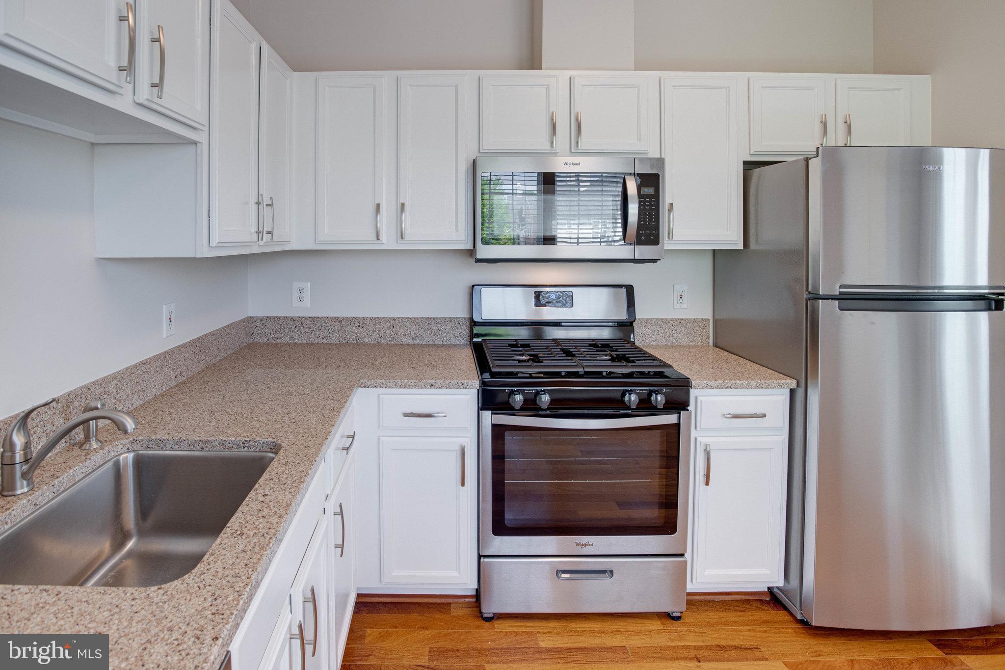 RANDOM HILLS - Residential Lease