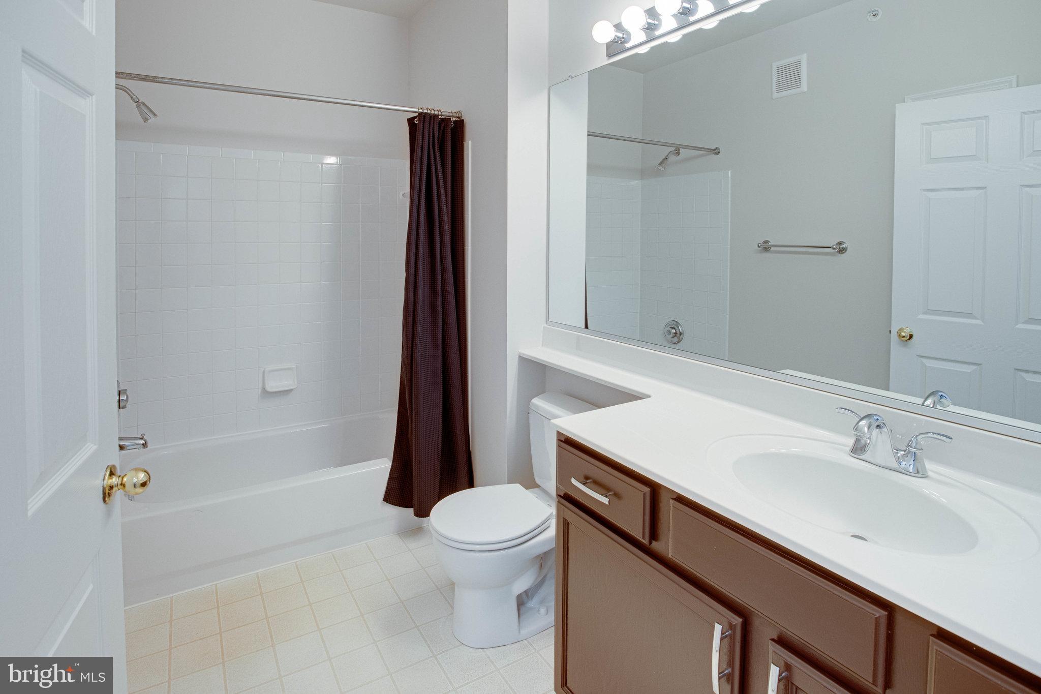 RANDOM HILLS - Residential Lease