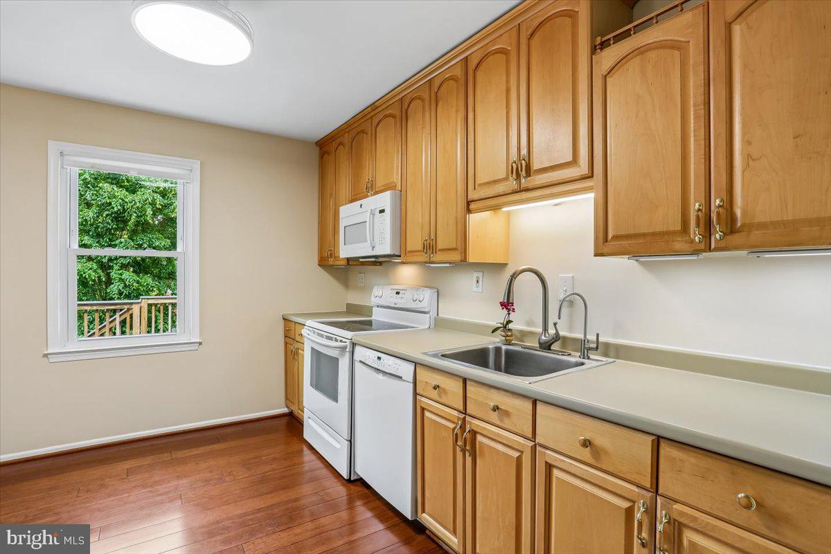 ROCKSHIRE TOWNHOMES - Residential