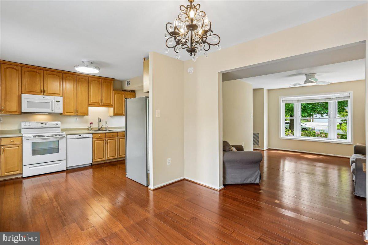 ROCKSHIRE TOWNHOMES - Residential