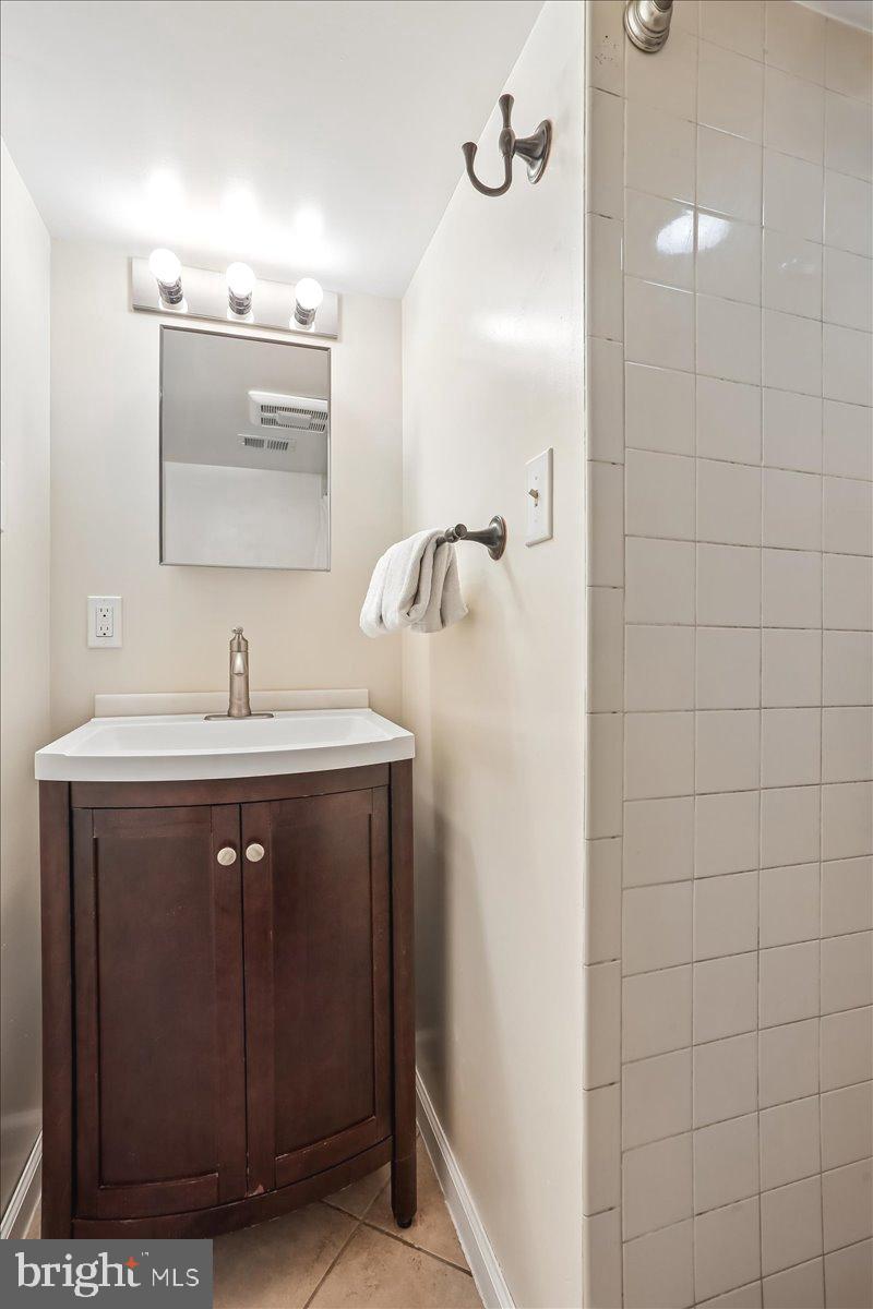 ROCKSHIRE TOWNHOMES - Residential