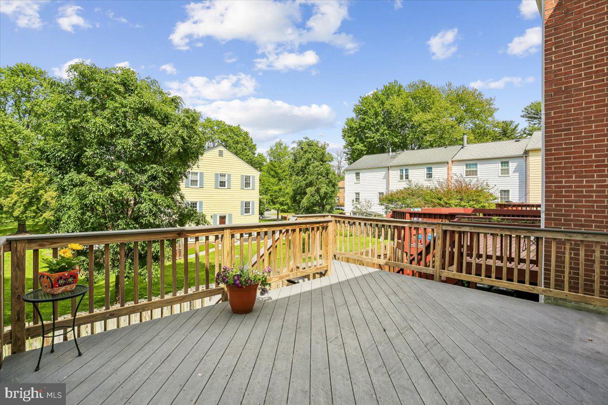 ROCKSHIRE TOWNHOMES - Residential