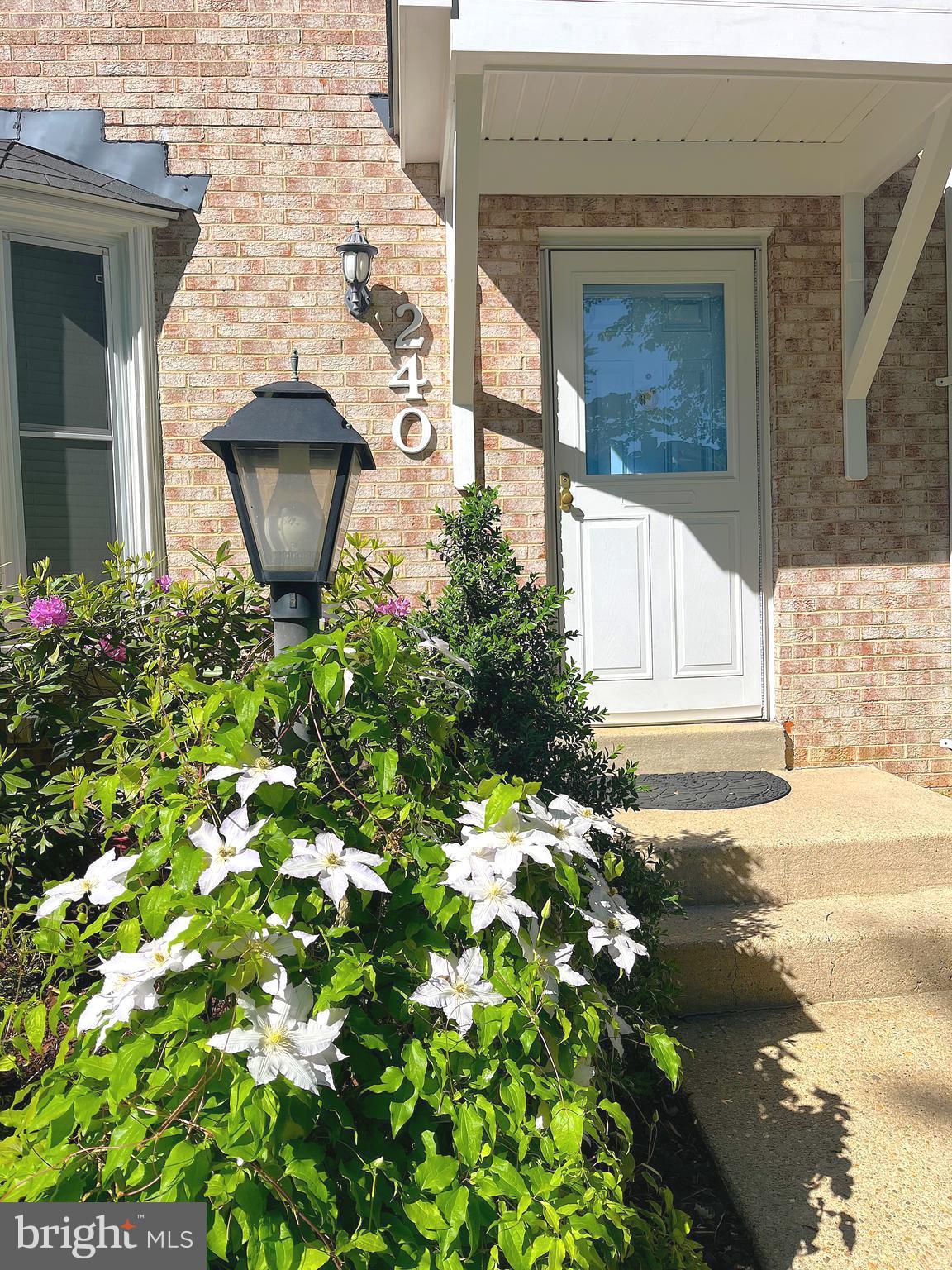 ROCKSHIRE TOWNHOMES - Residential