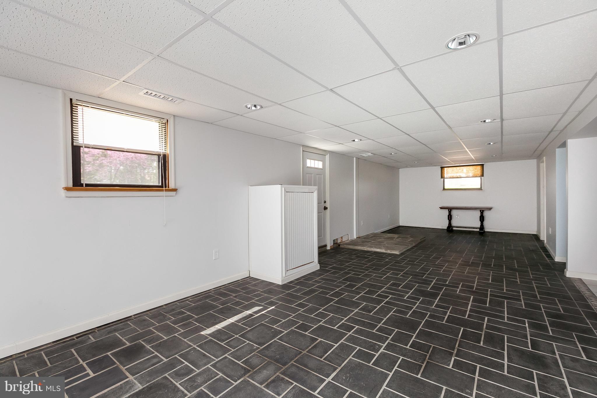 BLACKTHORN - Residential