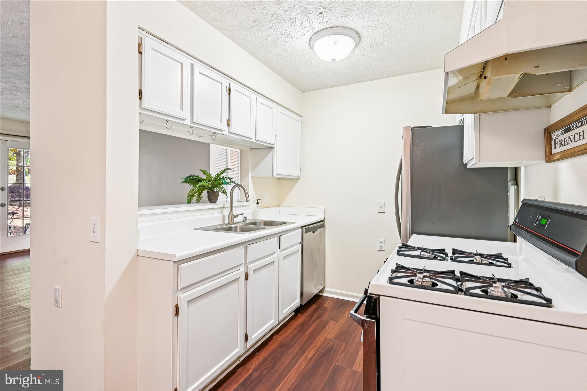 ELKRIDGE TOWN CENTER - Residential