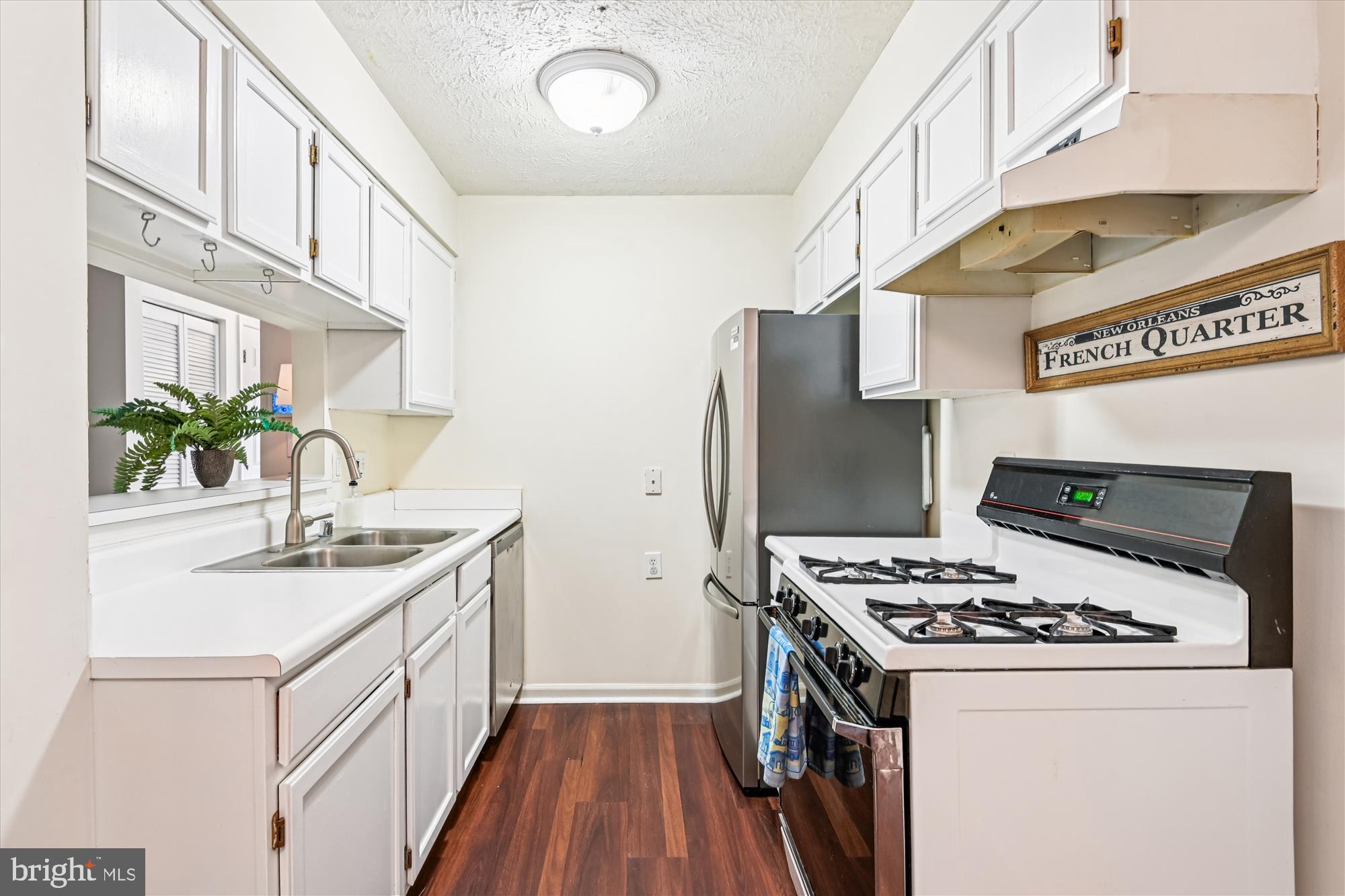 ELKRIDGE TOWN CENTER - Residential