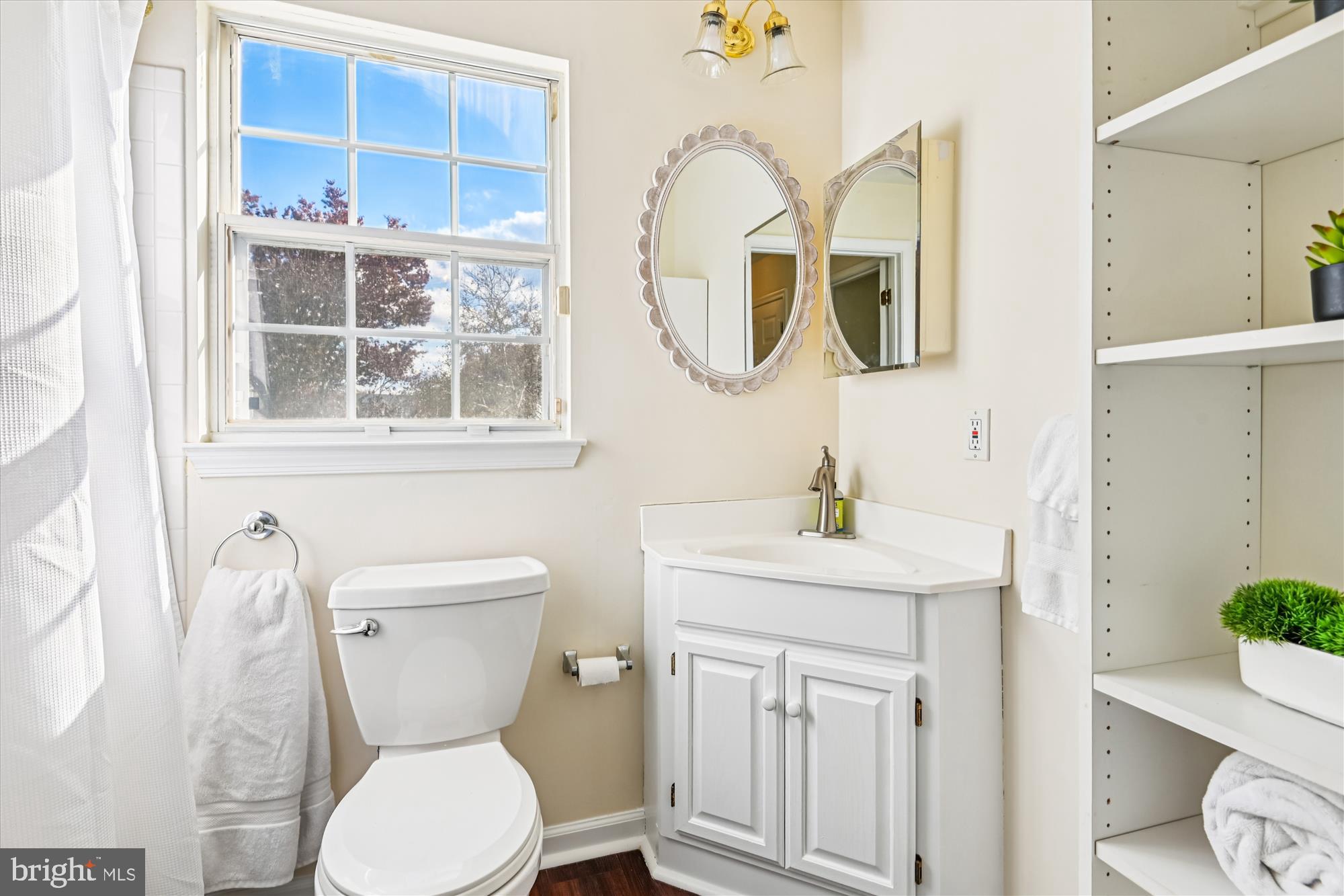 ELKRIDGE TOWN CENTER - Residential