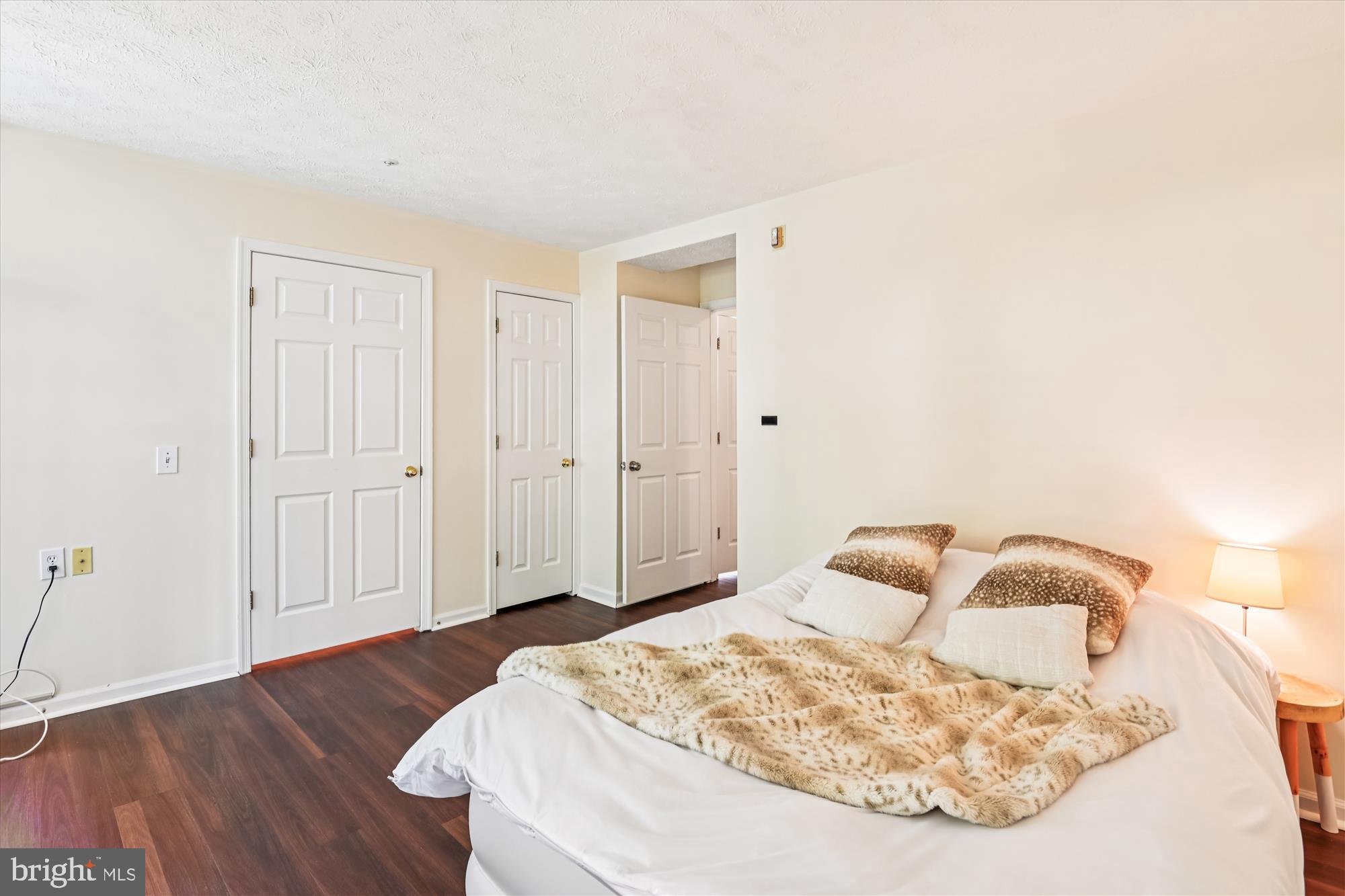 ELKRIDGE TOWN CENTER - Residential