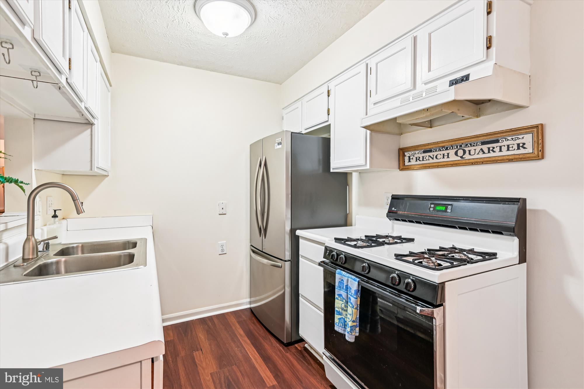 ELKRIDGE TOWN CENTER - Residential