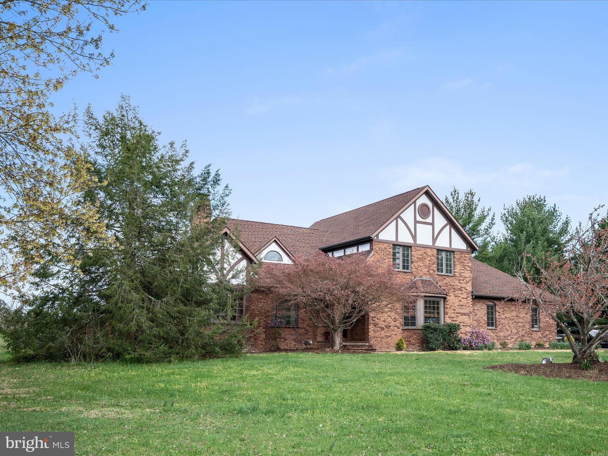 185 GOSHEN LANE