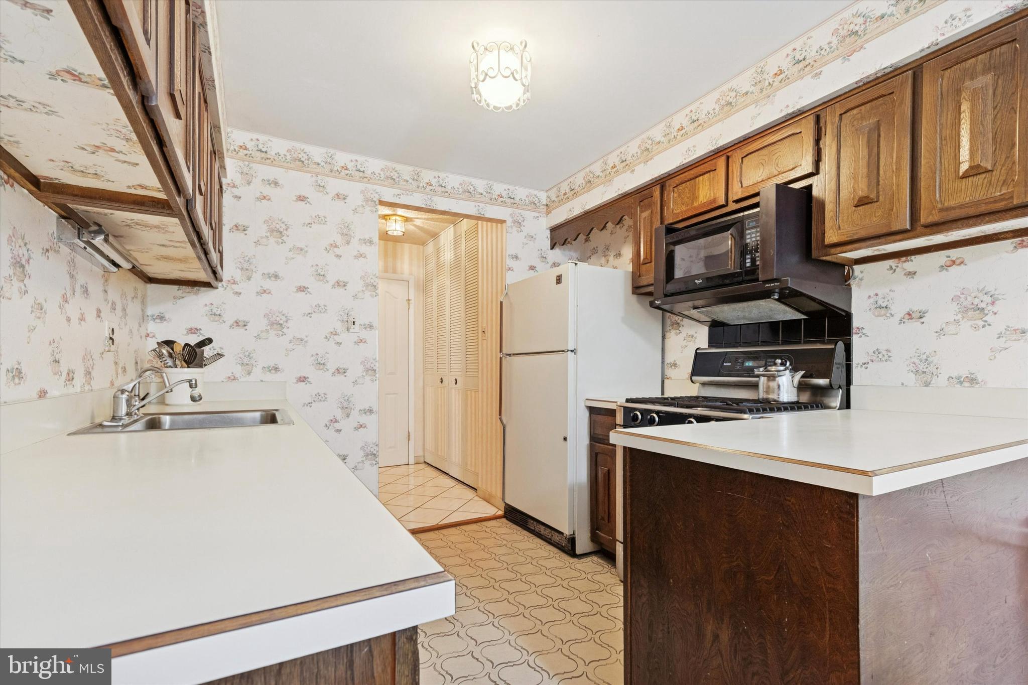 SOMERTON - Residential