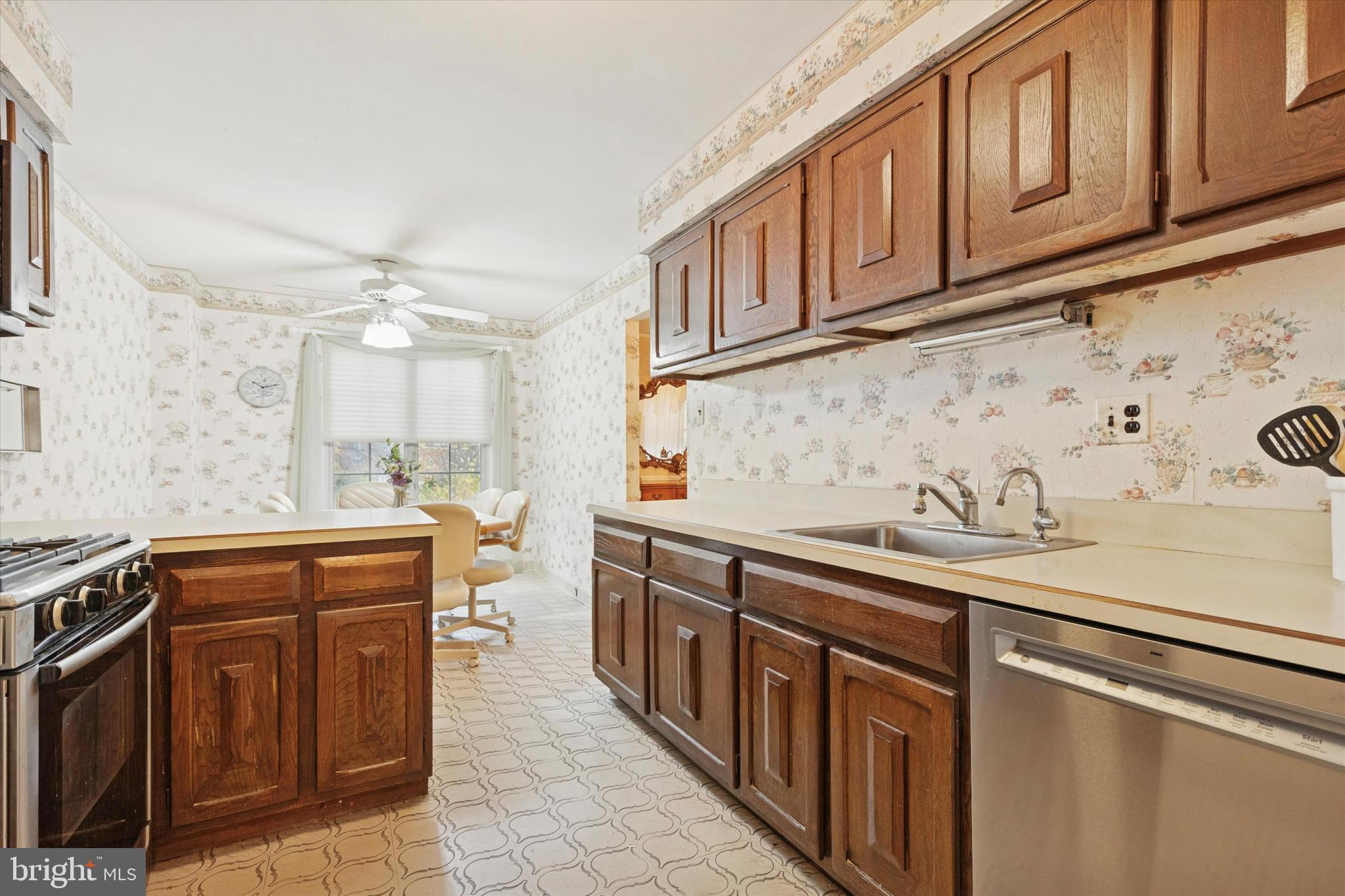 SOMERTON - Residential