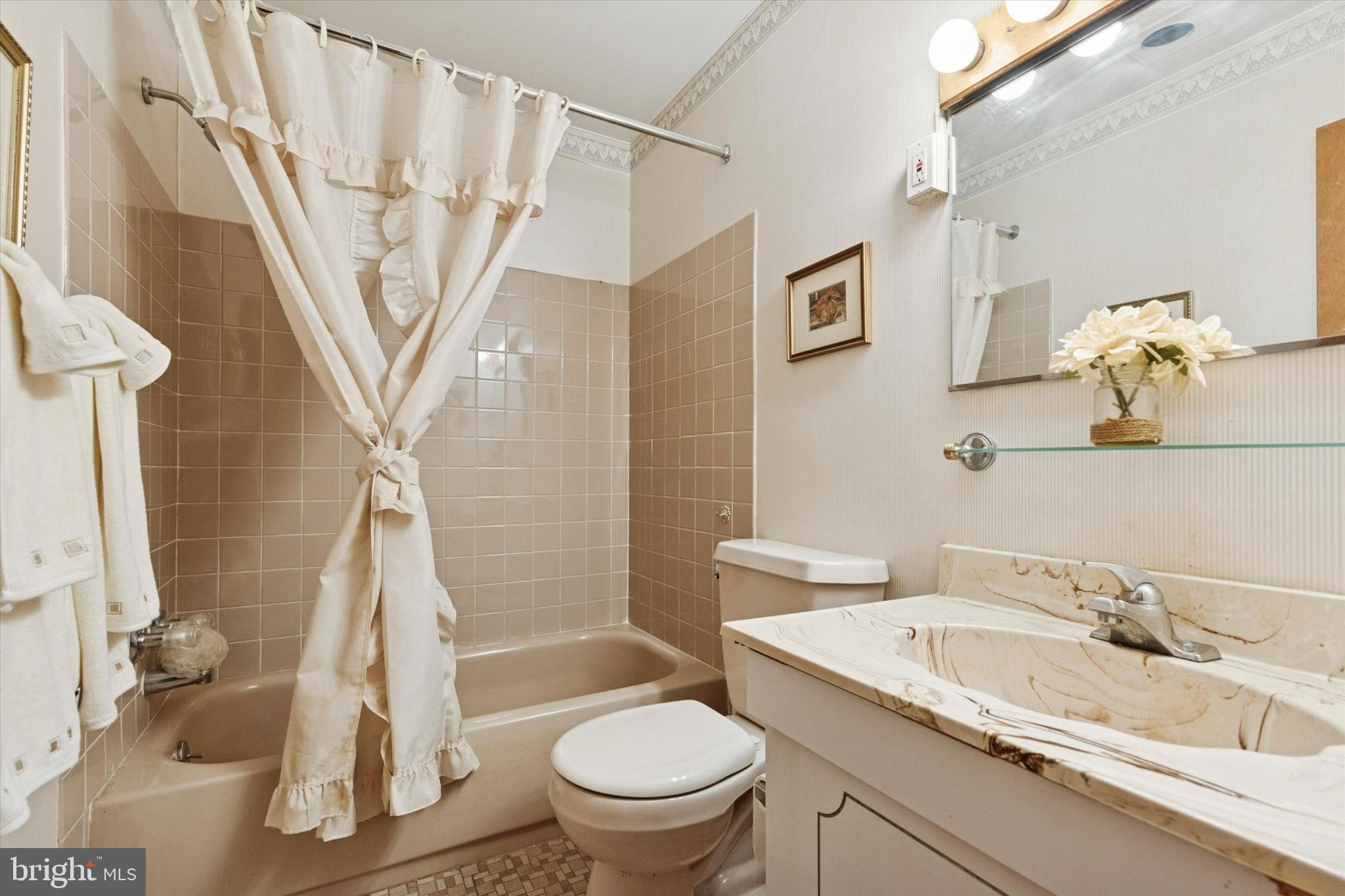 SOMERTON - Residential