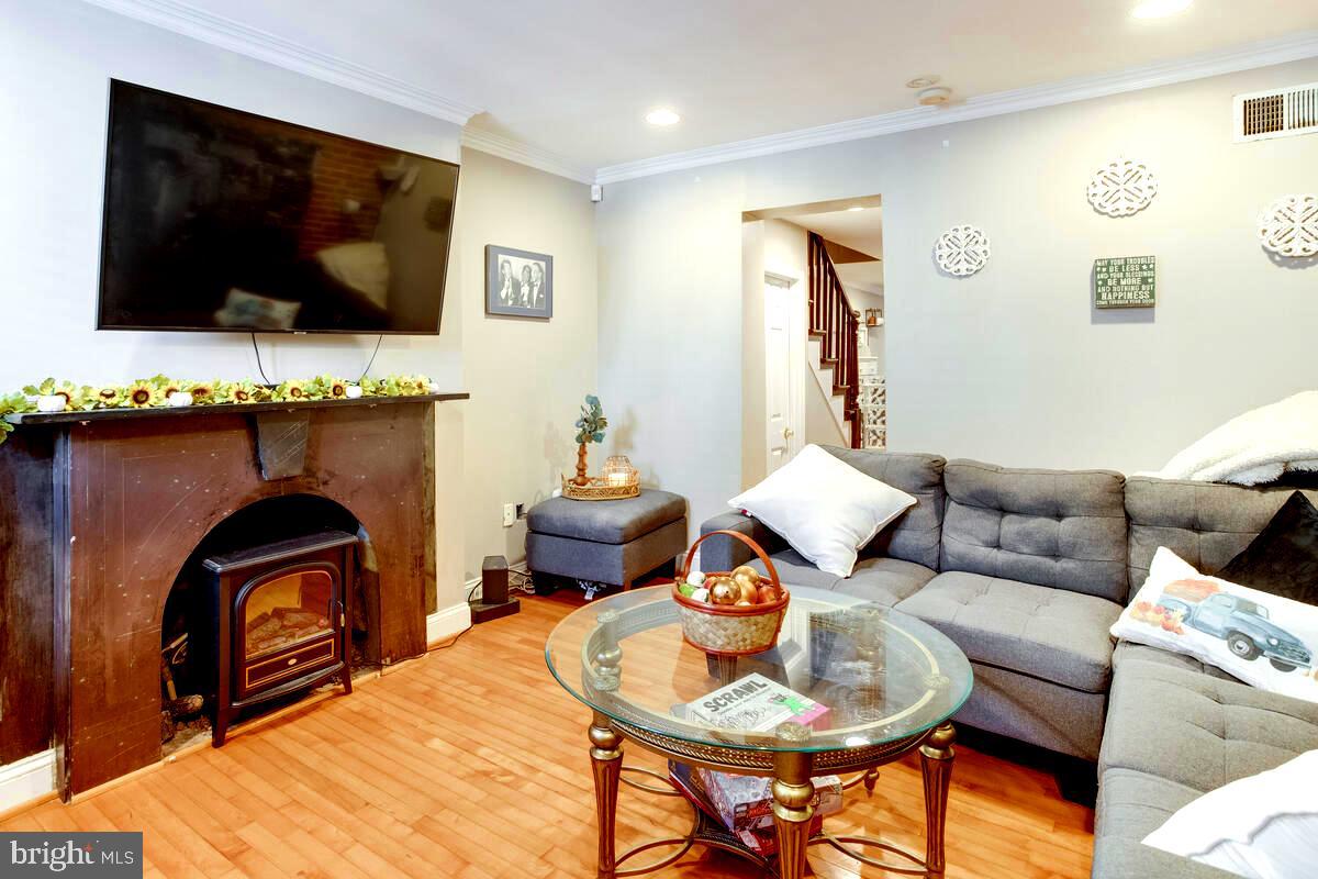 FEDERAL HILL HISTORIC DISTRICT - Residential Lease