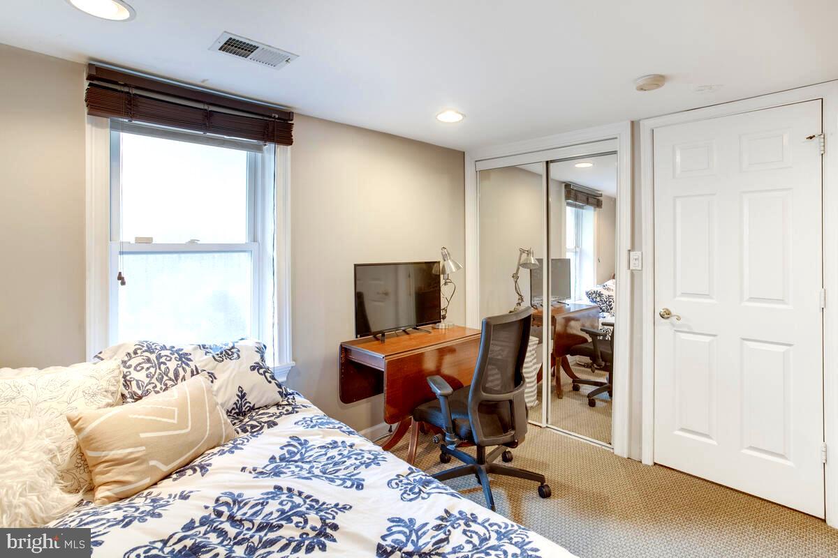 FEDERAL HILL HISTORIC DISTRICT - Residential Lease