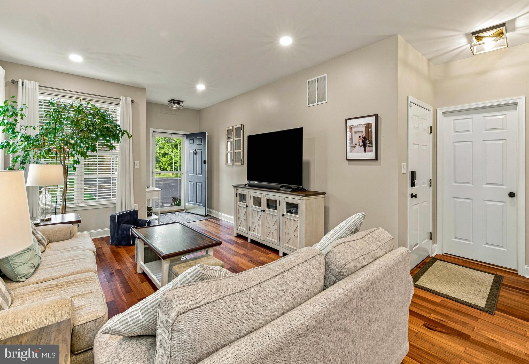 108 BRADDOCK LANE