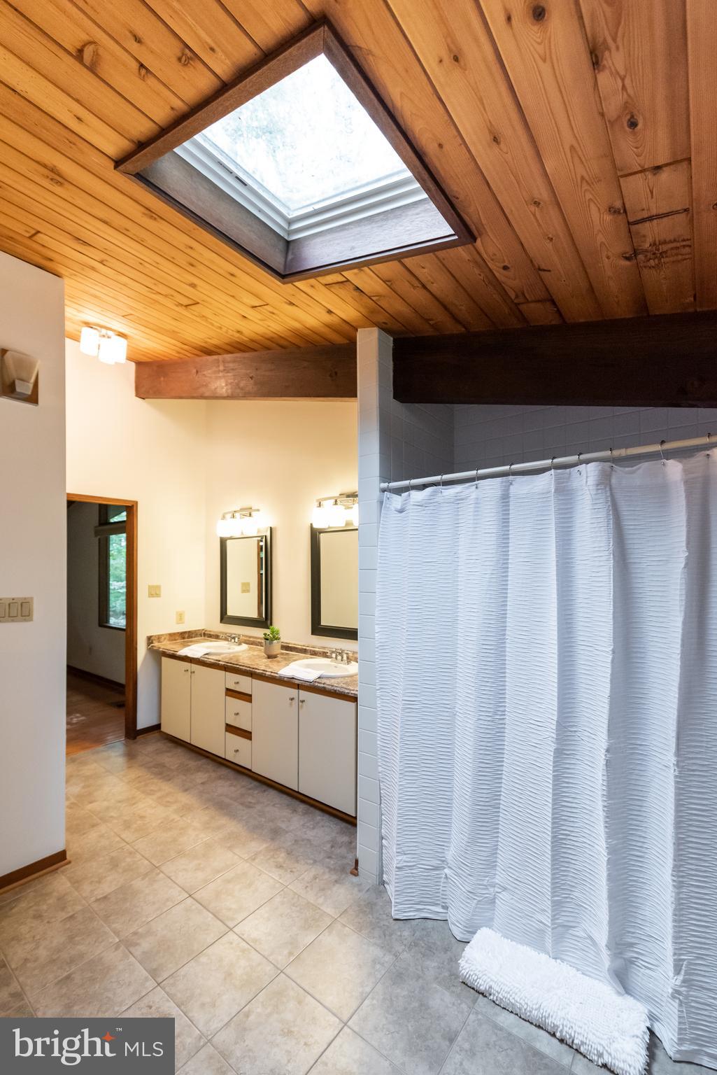 WEDGEWOOD - Residential