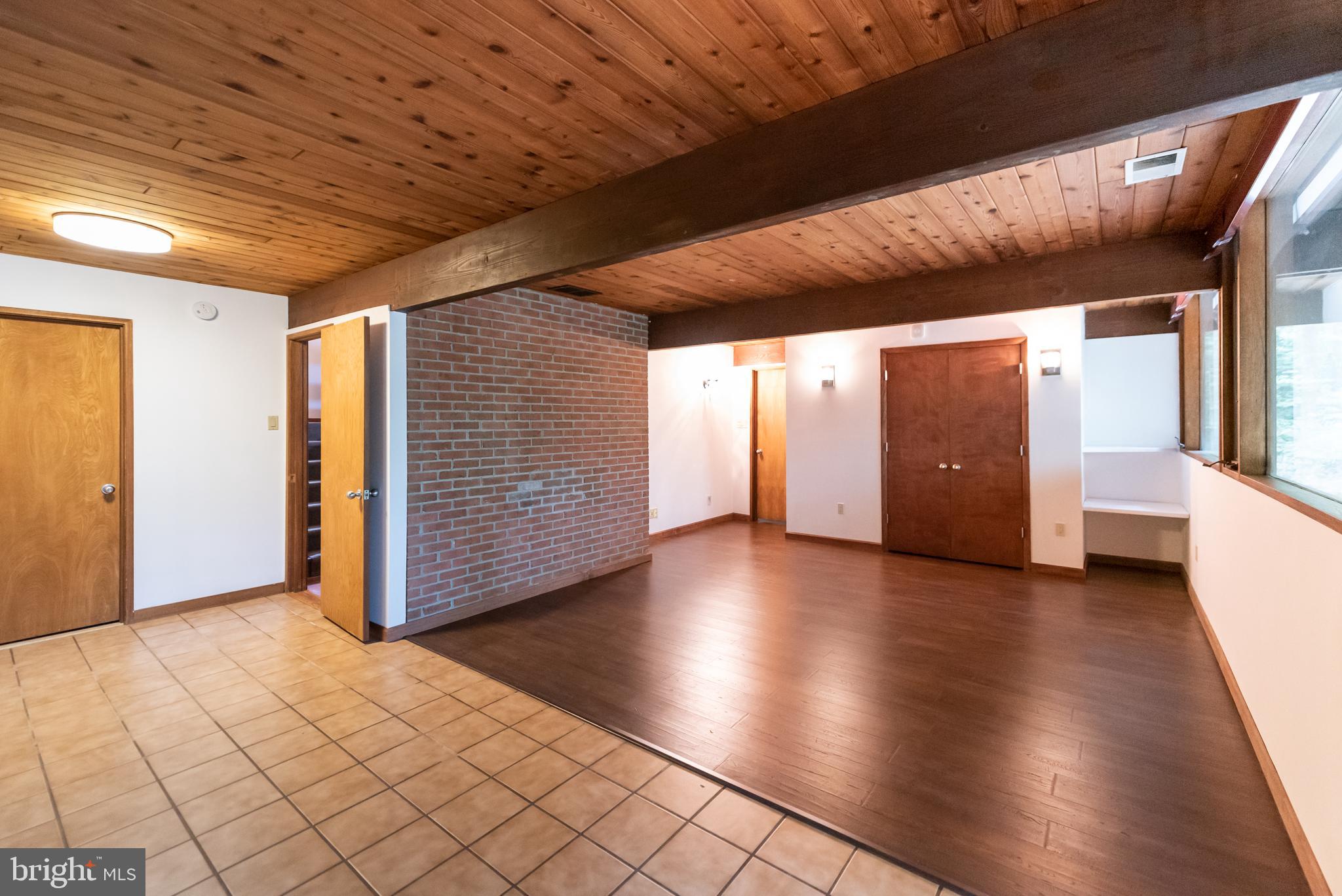 WEDGEWOOD - Residential