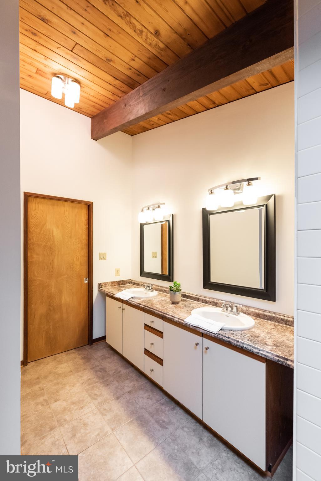 WEDGEWOOD - Residential