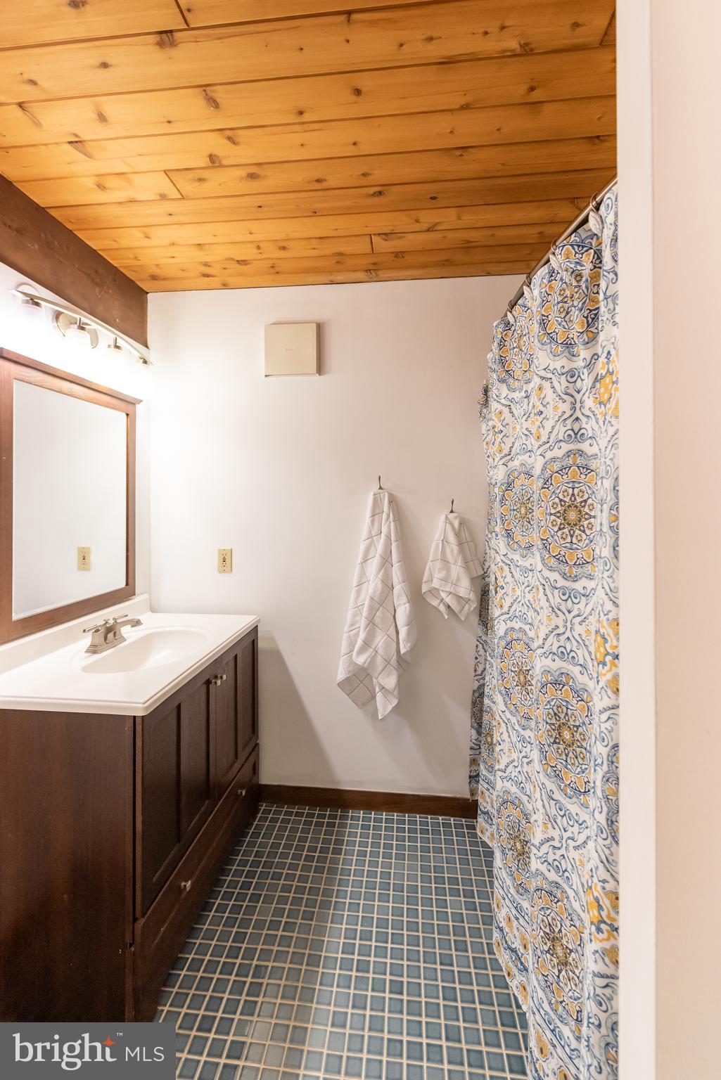 WEDGEWOOD - Residential