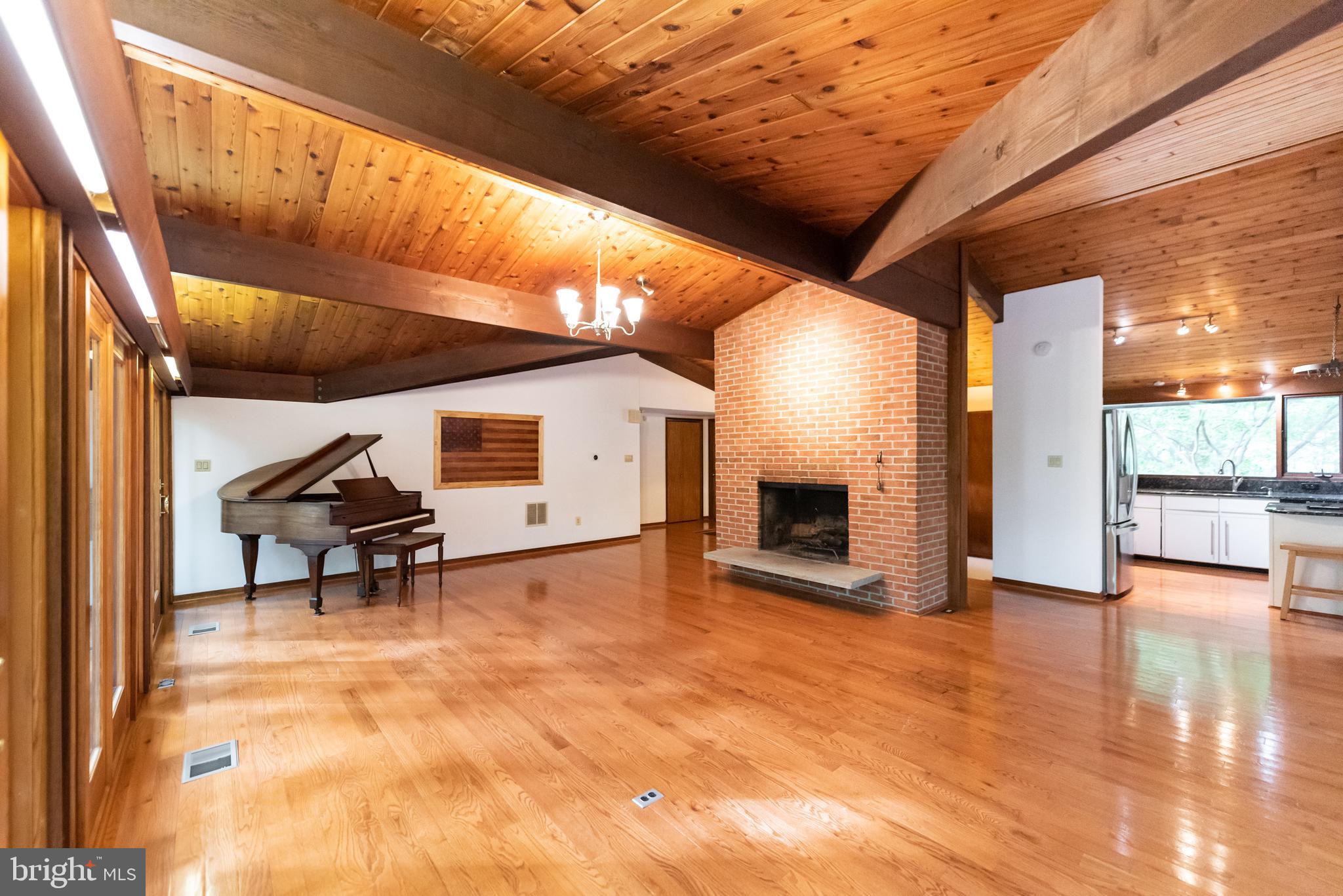 WEDGEWOOD - Residential