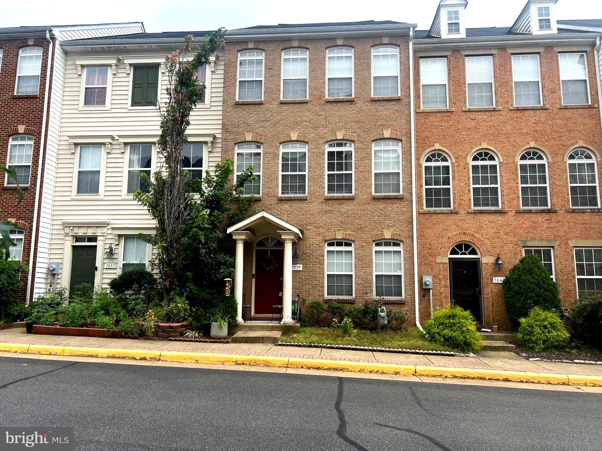 VILLAGE PLACE AT GAINESVILLE - Residential