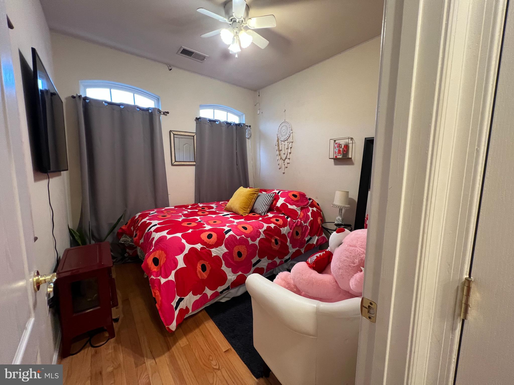 VILLAGE PLACE AT GAINESVILLE - Residential