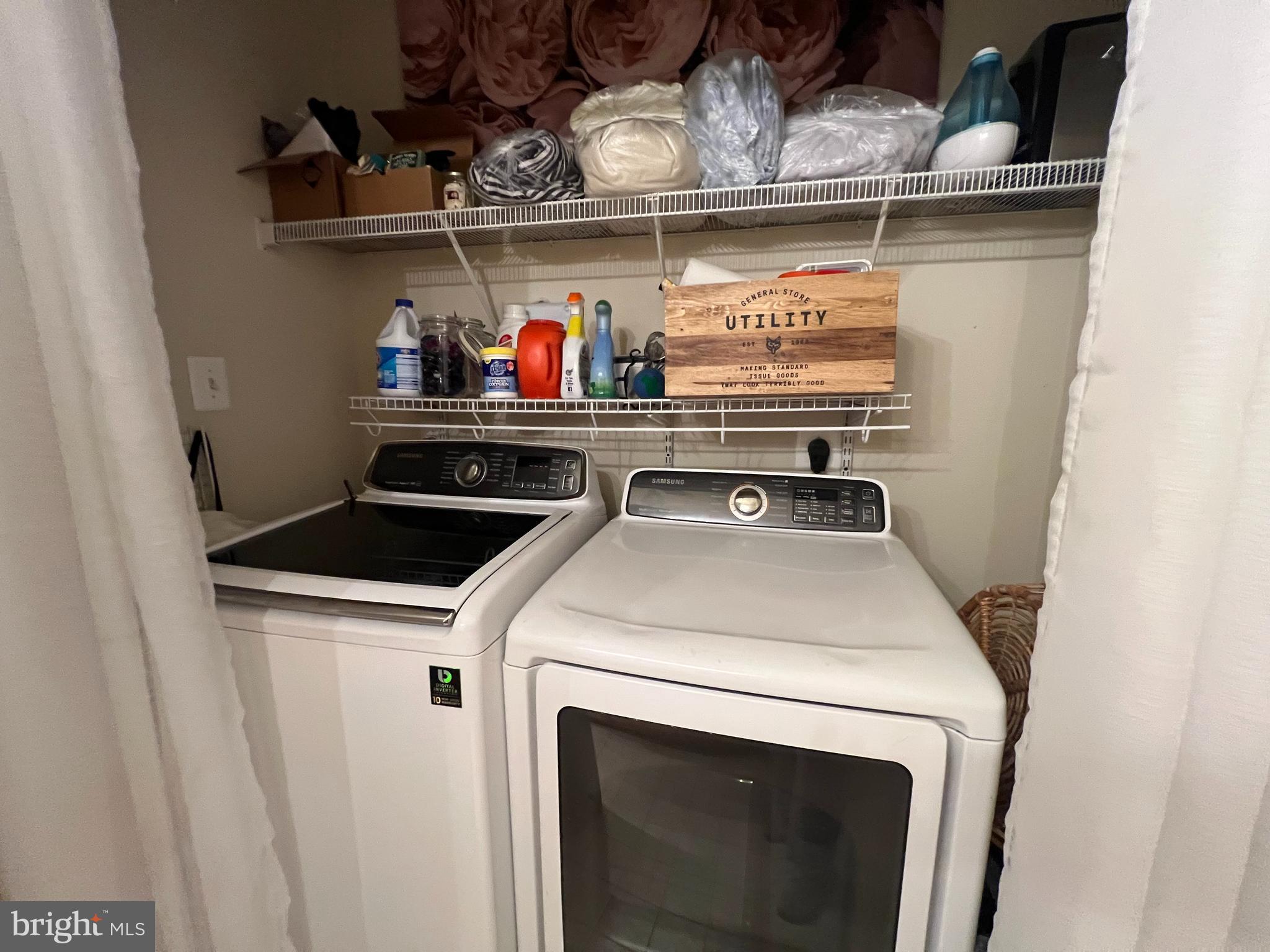 VILLAGE PLACE AT GAINESVILLE - Residential