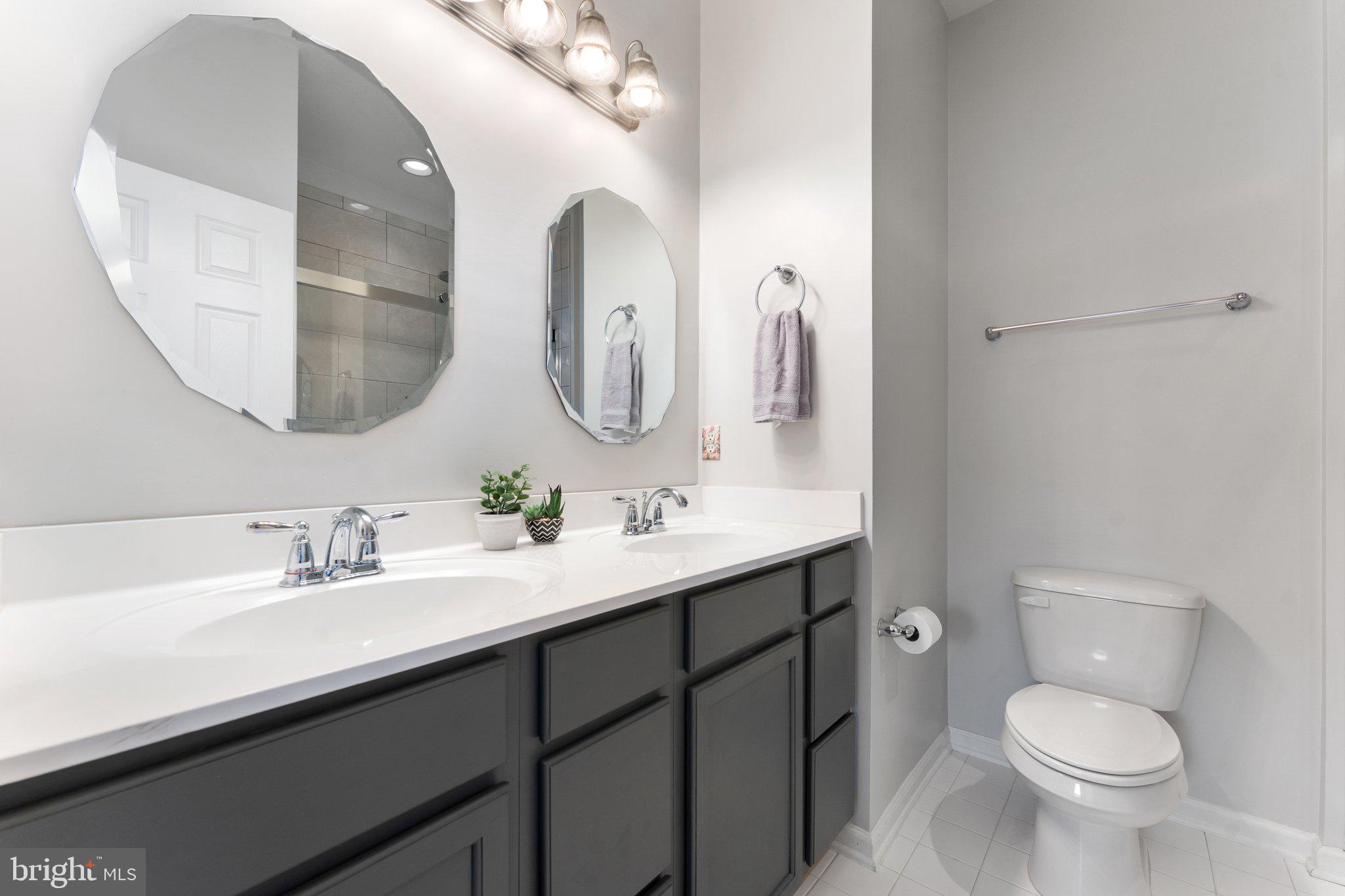 HEATHCOTE COMMONS CONDOMINIUMS - Residential