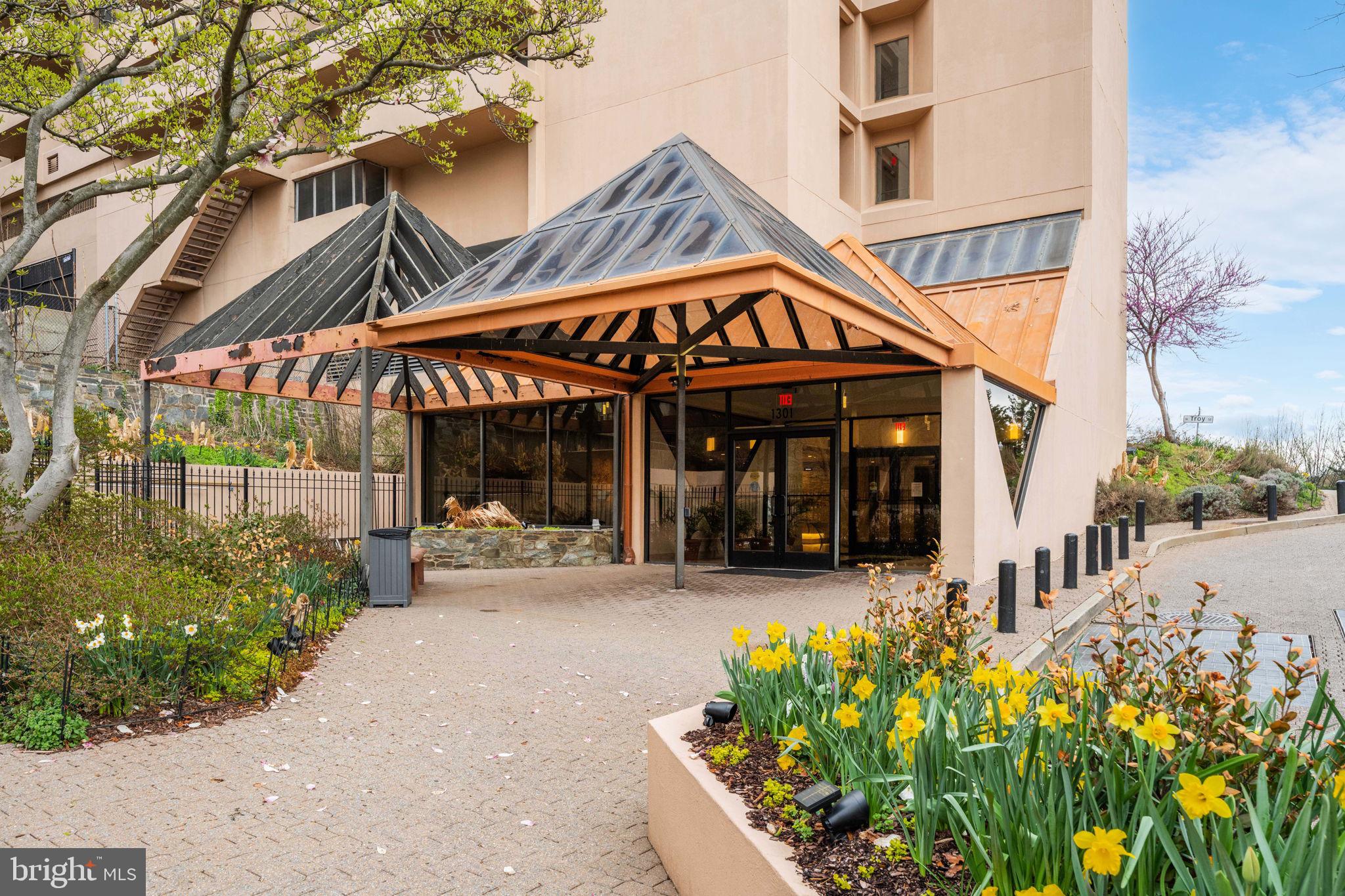 1301 N COURTHOUSE ROAD 1505