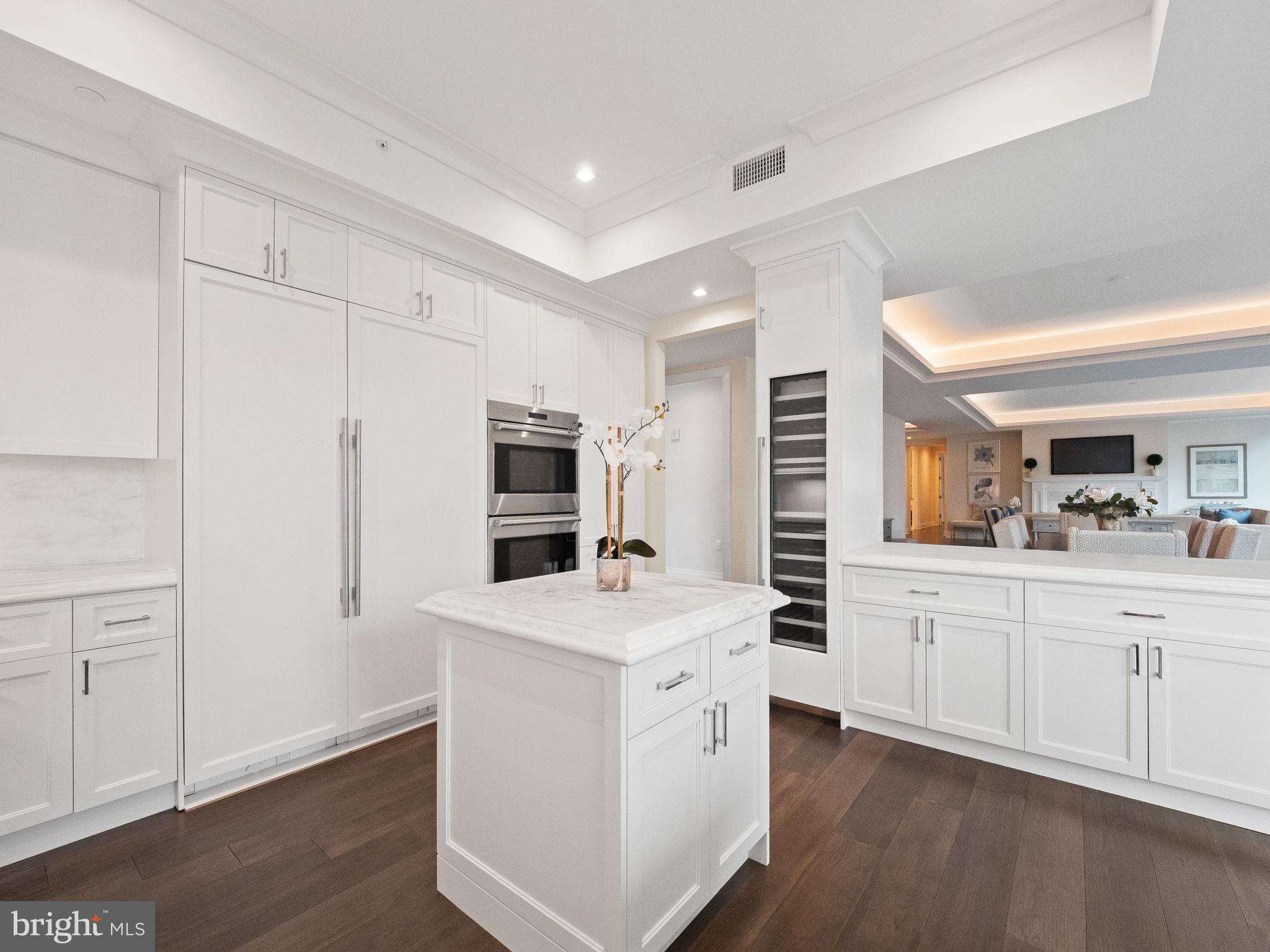 THE LAUREN - Residential