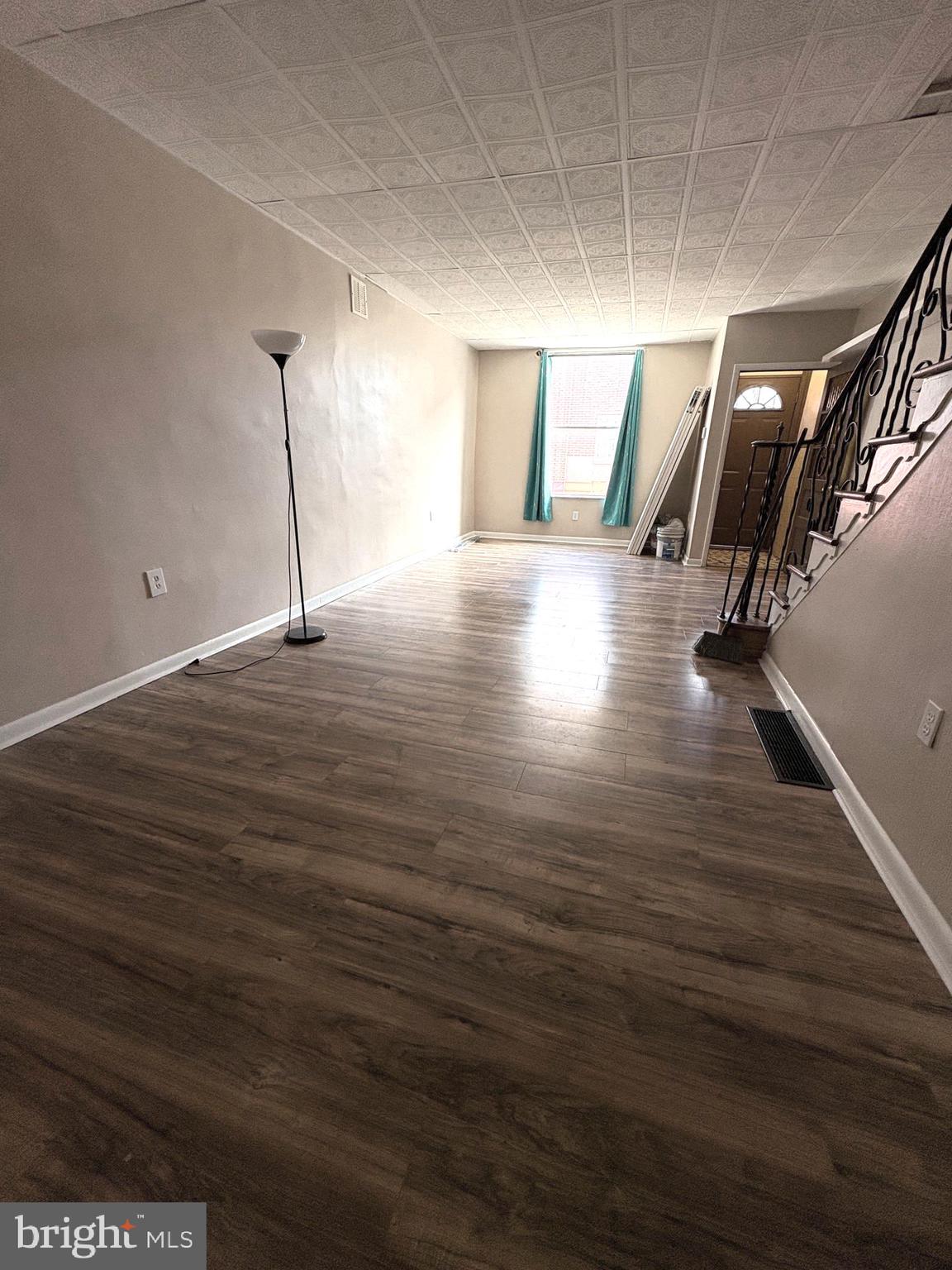 2424 S MARSHALL STREET