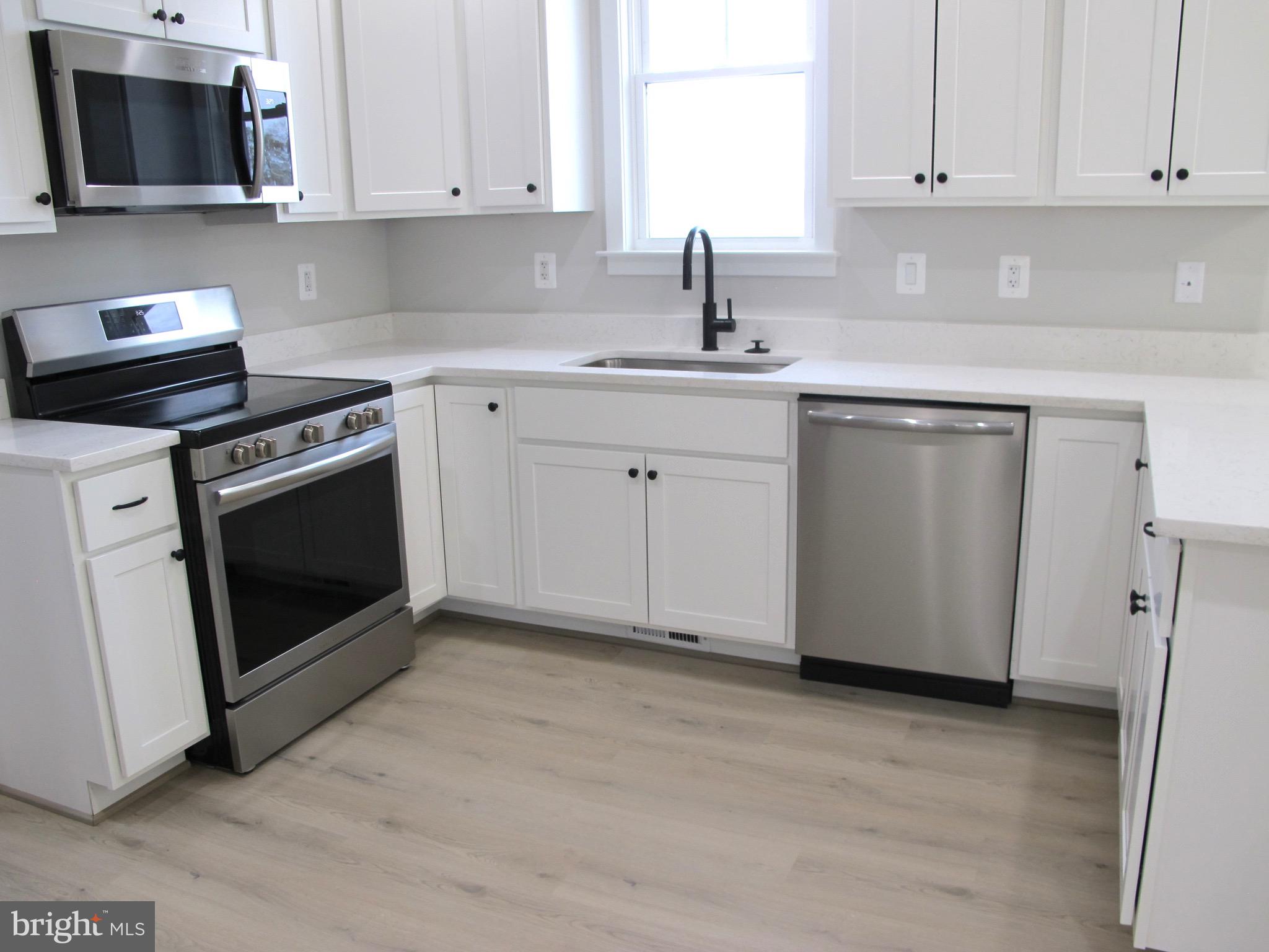 WESTMORELAND SHORES - Residential