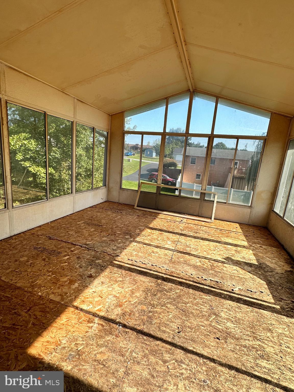 MOUNTAIN VIEW ACRES - Residential