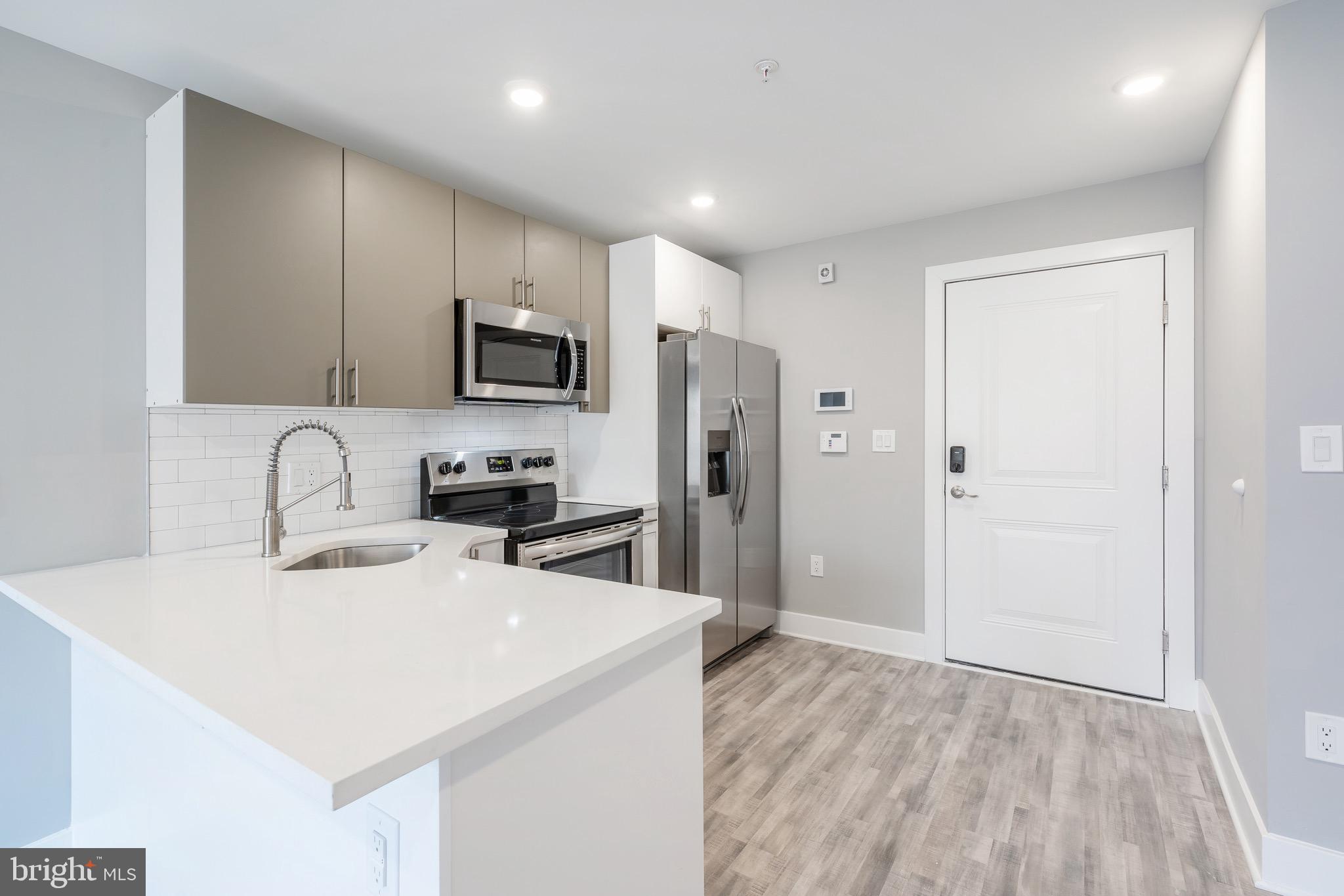 2500 N MASCHER STREET 11