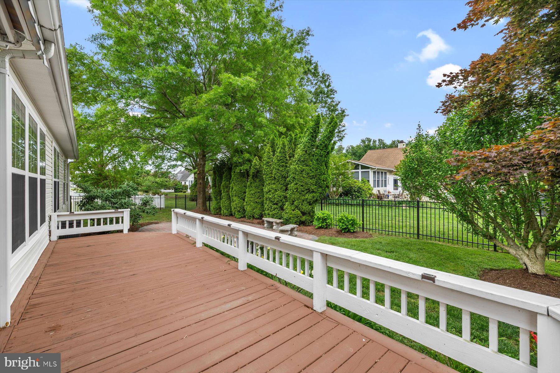 VILLAGES OF OLD LANDING - Residential
