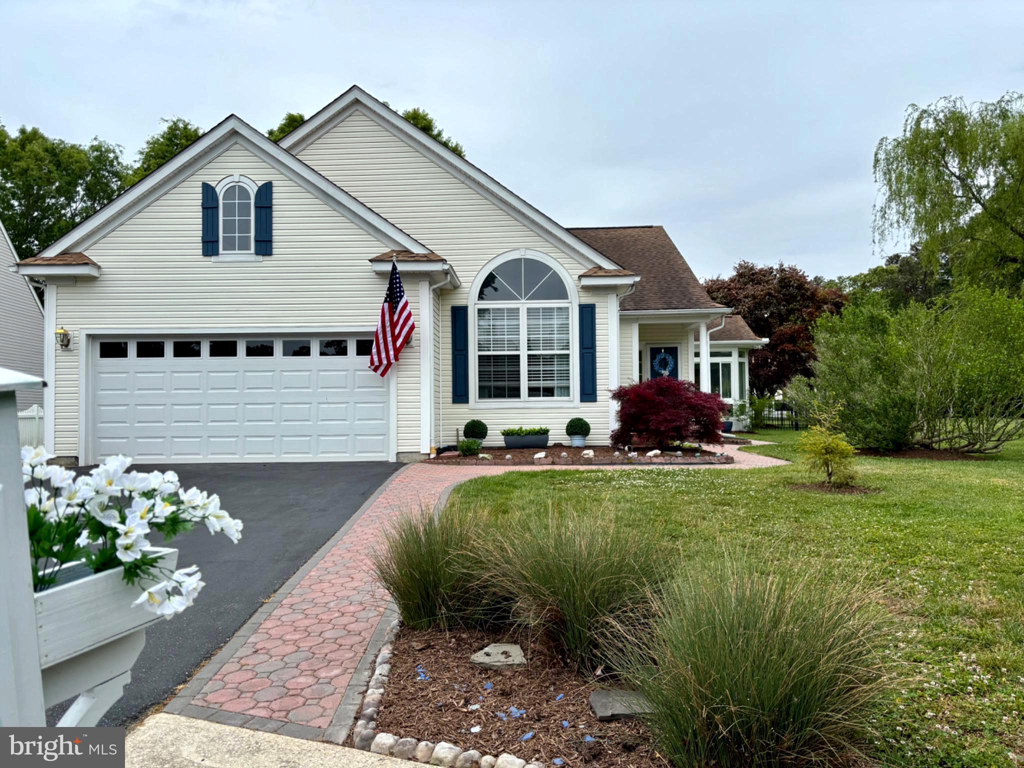 VILLAGES OF OLD LANDING - Residential