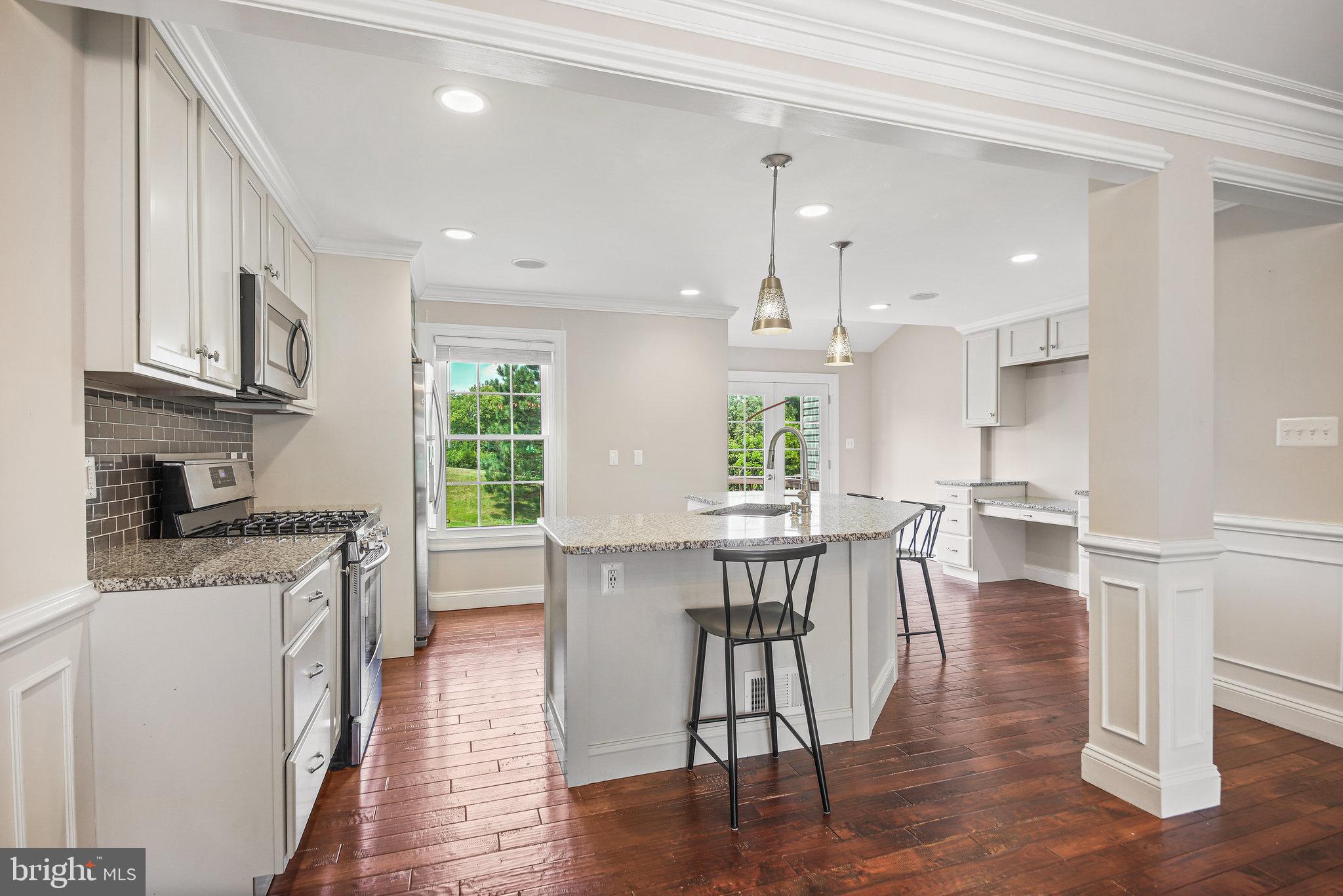 ASHBURN VILLAGE - Residential