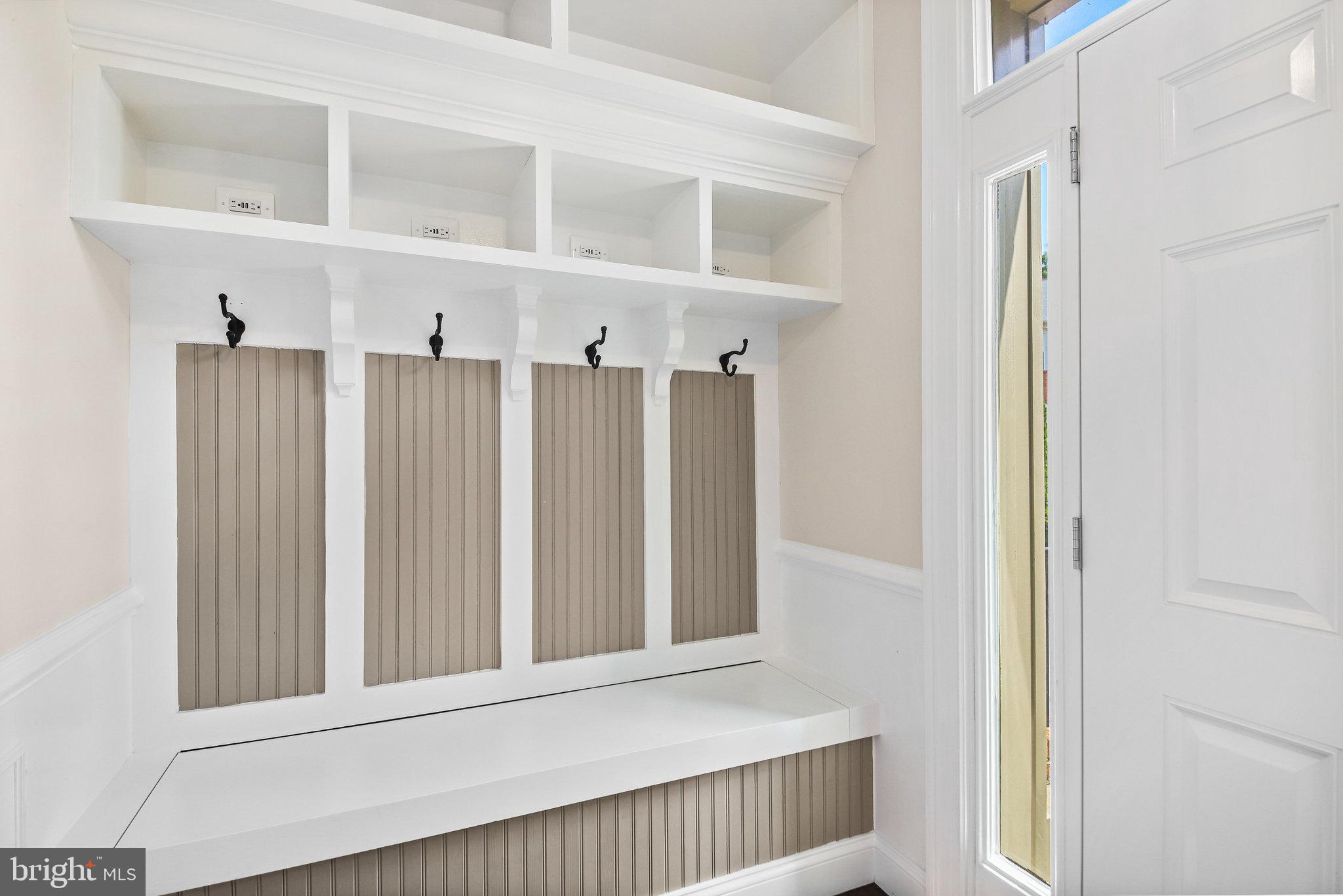 ASHBURN VILLAGE - Residential